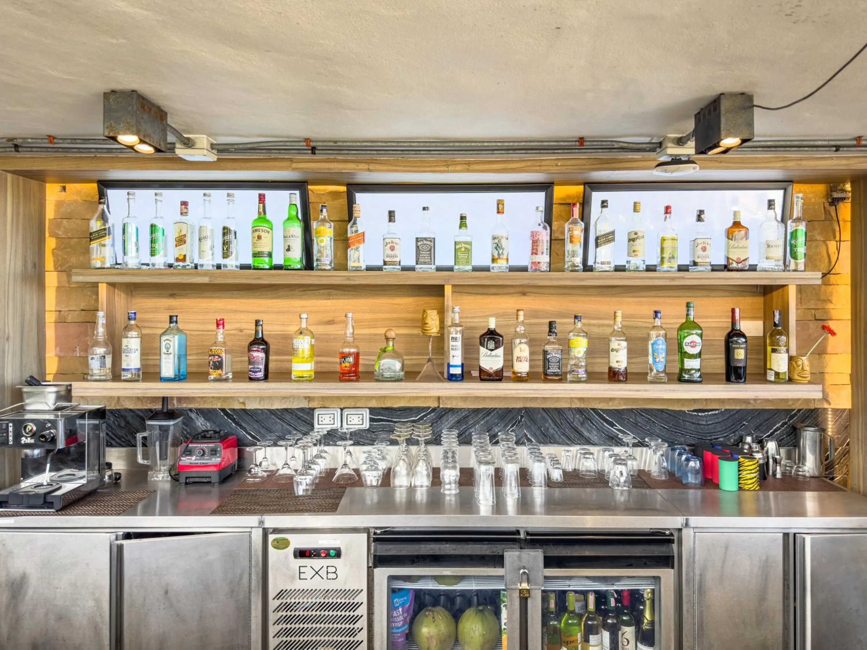 Restaurant/places to eat in Mercure Phuket Patong Journeyhub