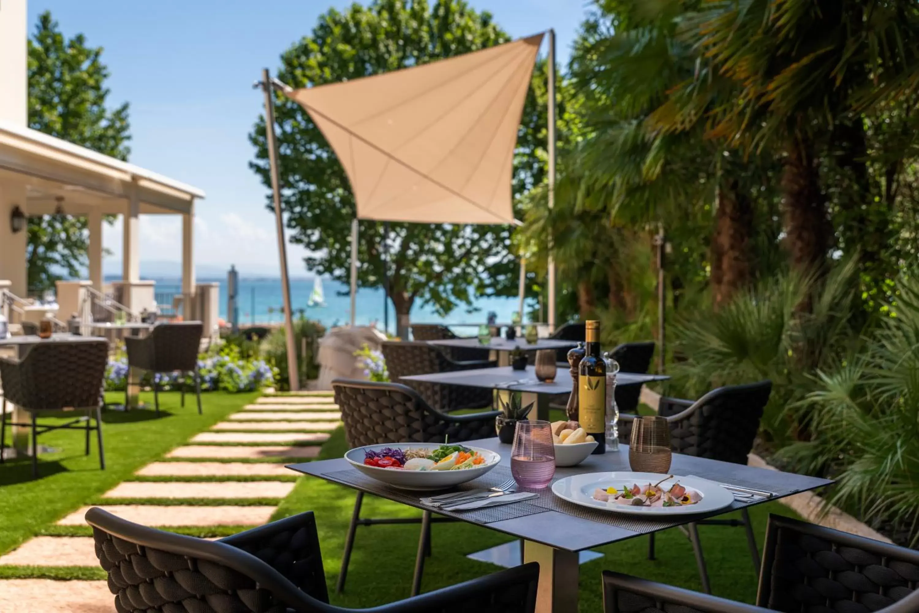 Restaurant/places to eat in Villa Rosa Hotel Desenzano