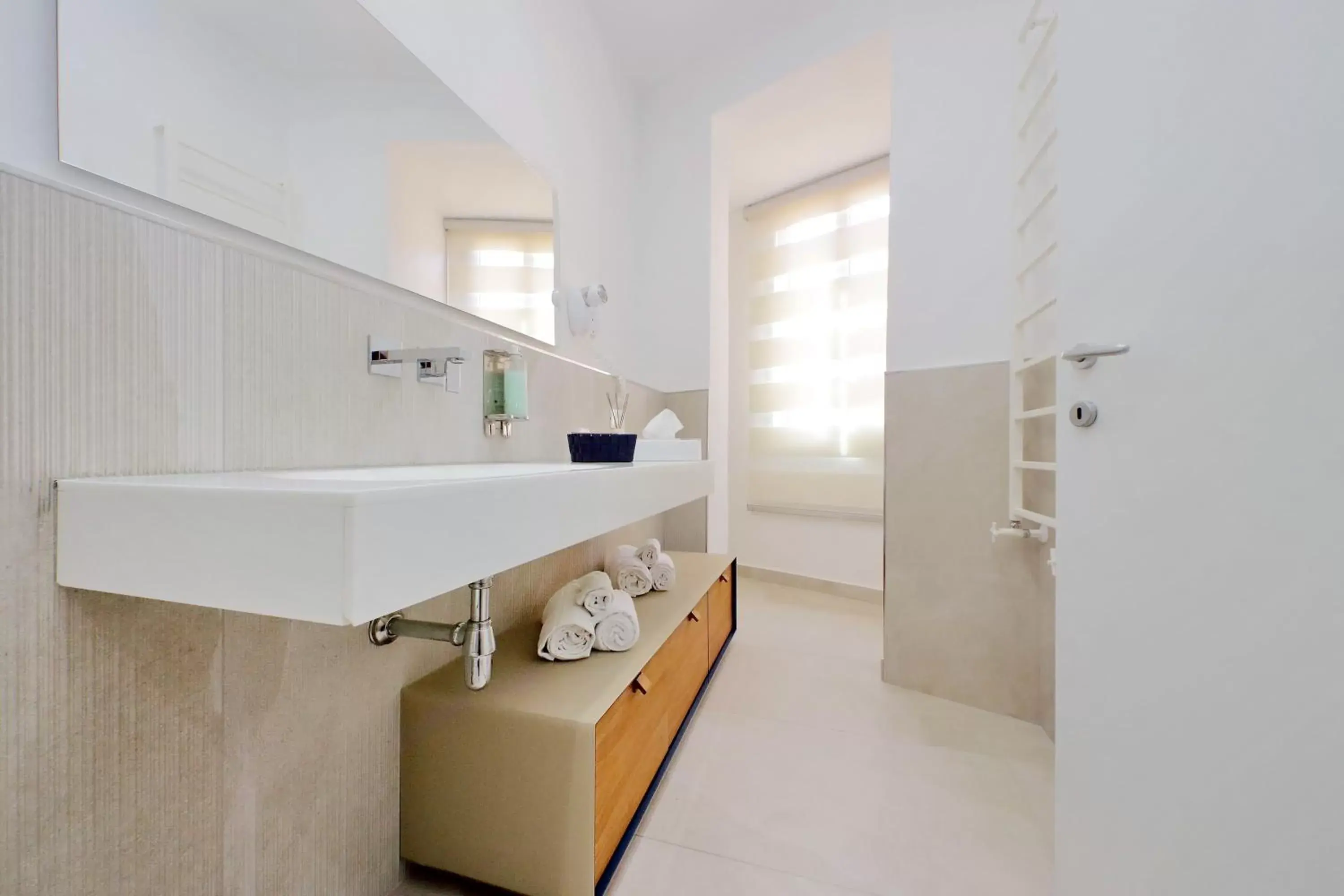 Bathroom in Trevi Rome Suite