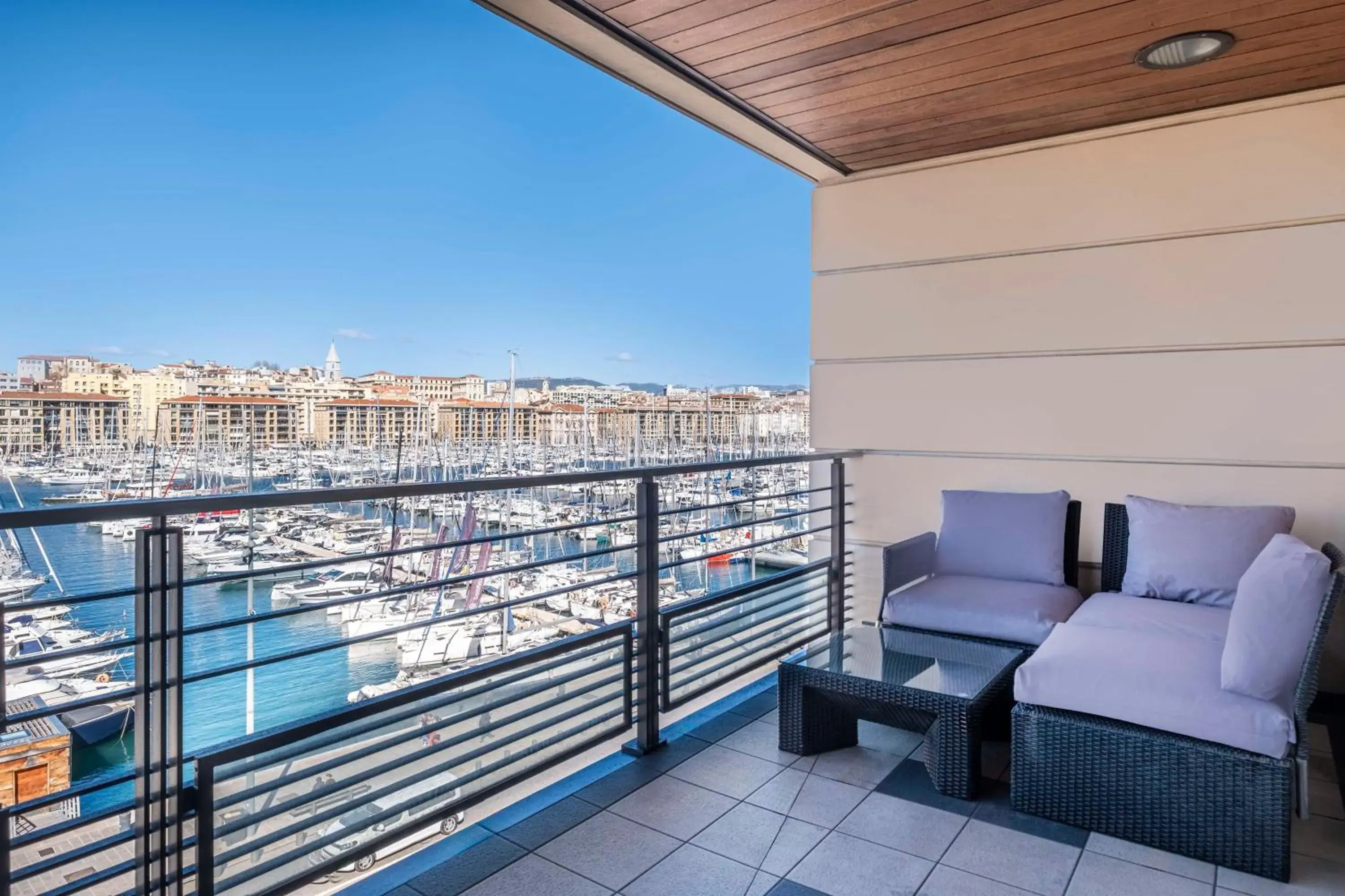 Photo of the whole room, Balcony/Terrace in Radisson Blu Hotel Marseille Vieux Port