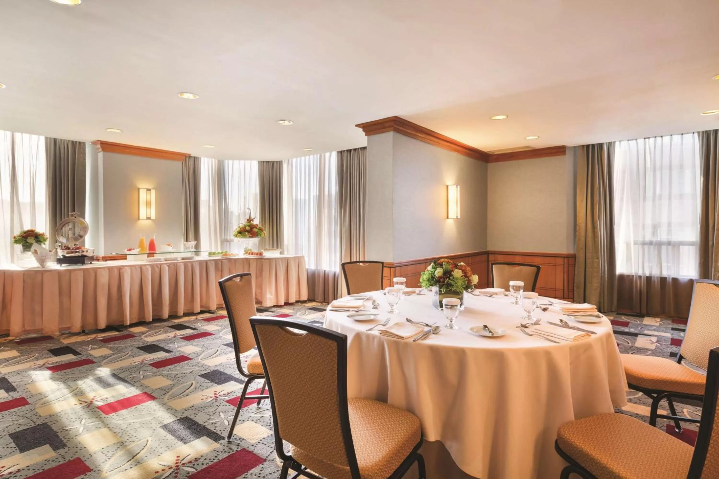 Meeting/conference room in DoubleTree by Hilton Toronto Downtown