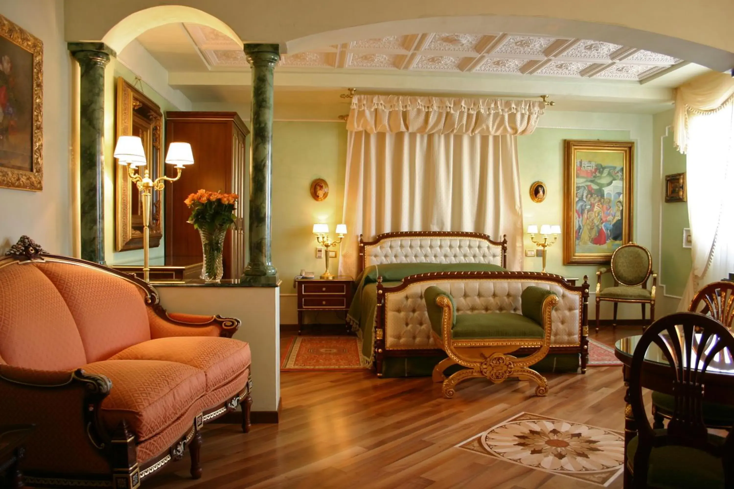 Petrarca Suite (2 Adults) in Hotel Continentale
