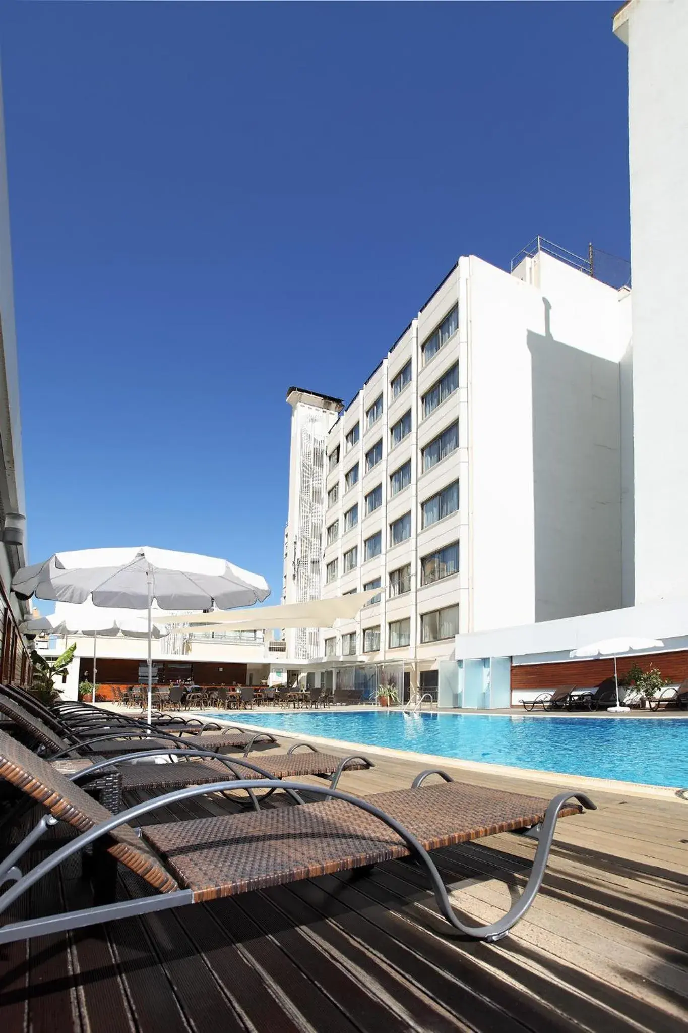 Facade/entrance, Swimming Pool in Surmeli Adana Hotel