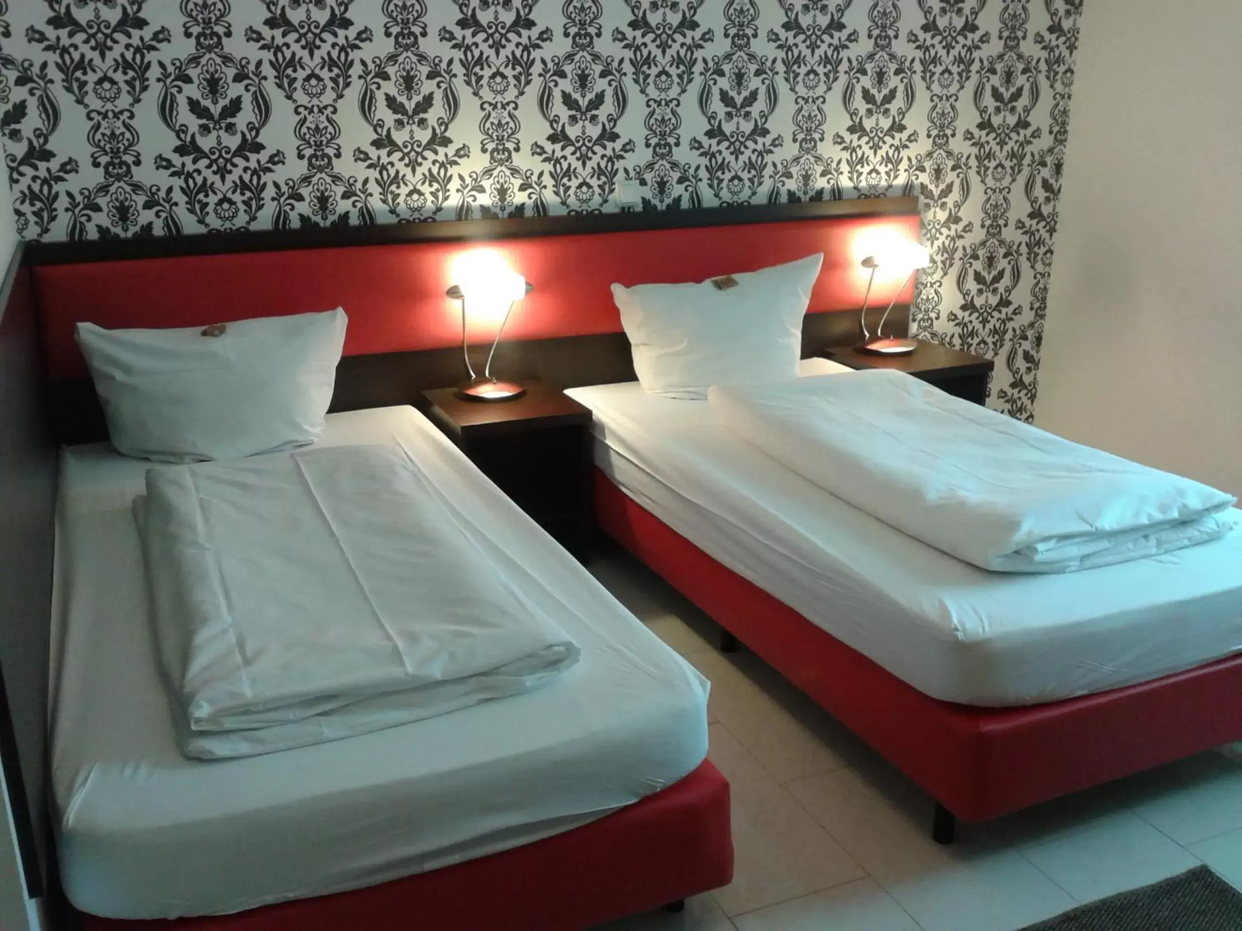Bedroom, Bed in Cityhotel Ahlen Garni