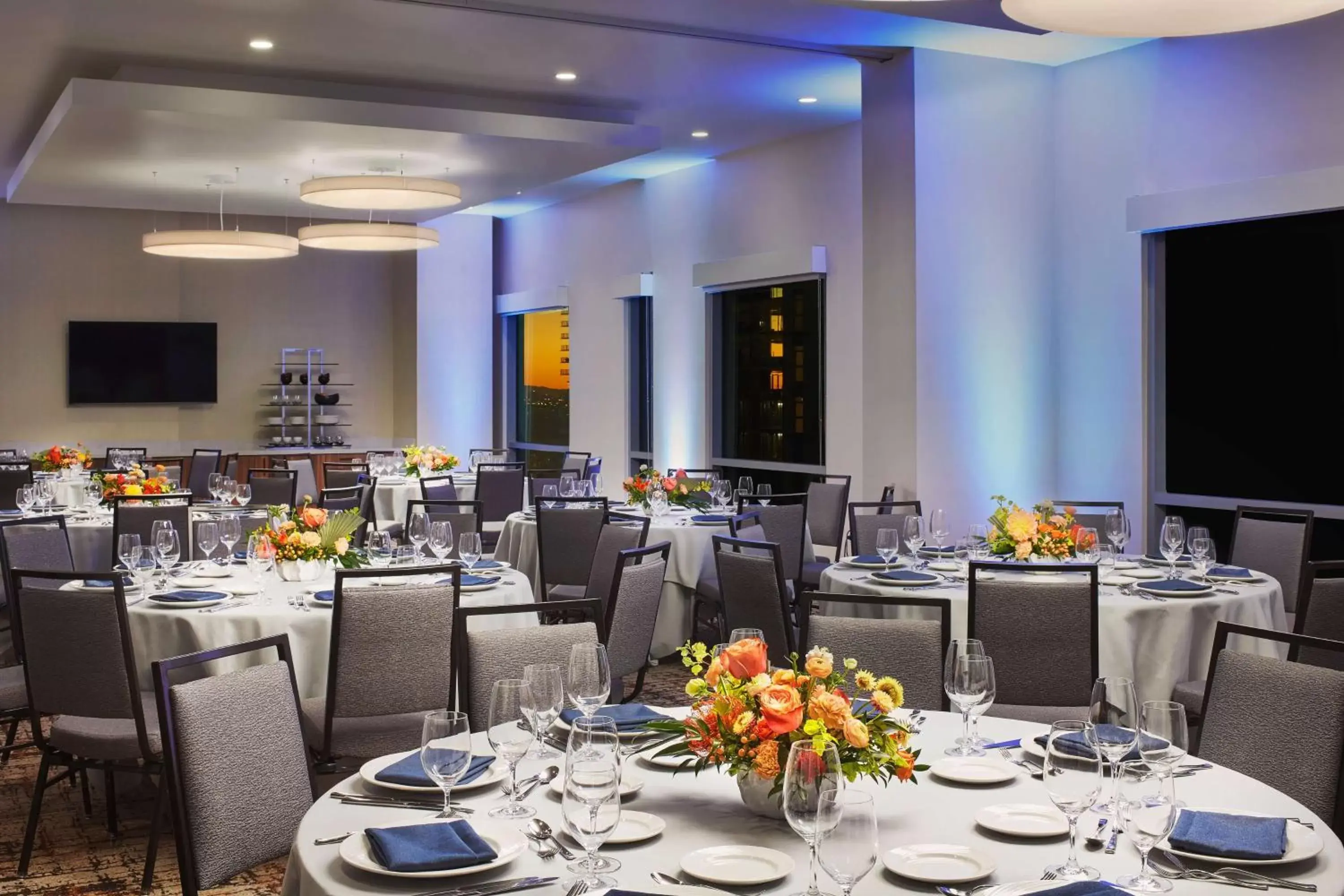 Meeting/conference room, Restaurant/Places to Eat in Canopy By Hilton Tempe Downtown