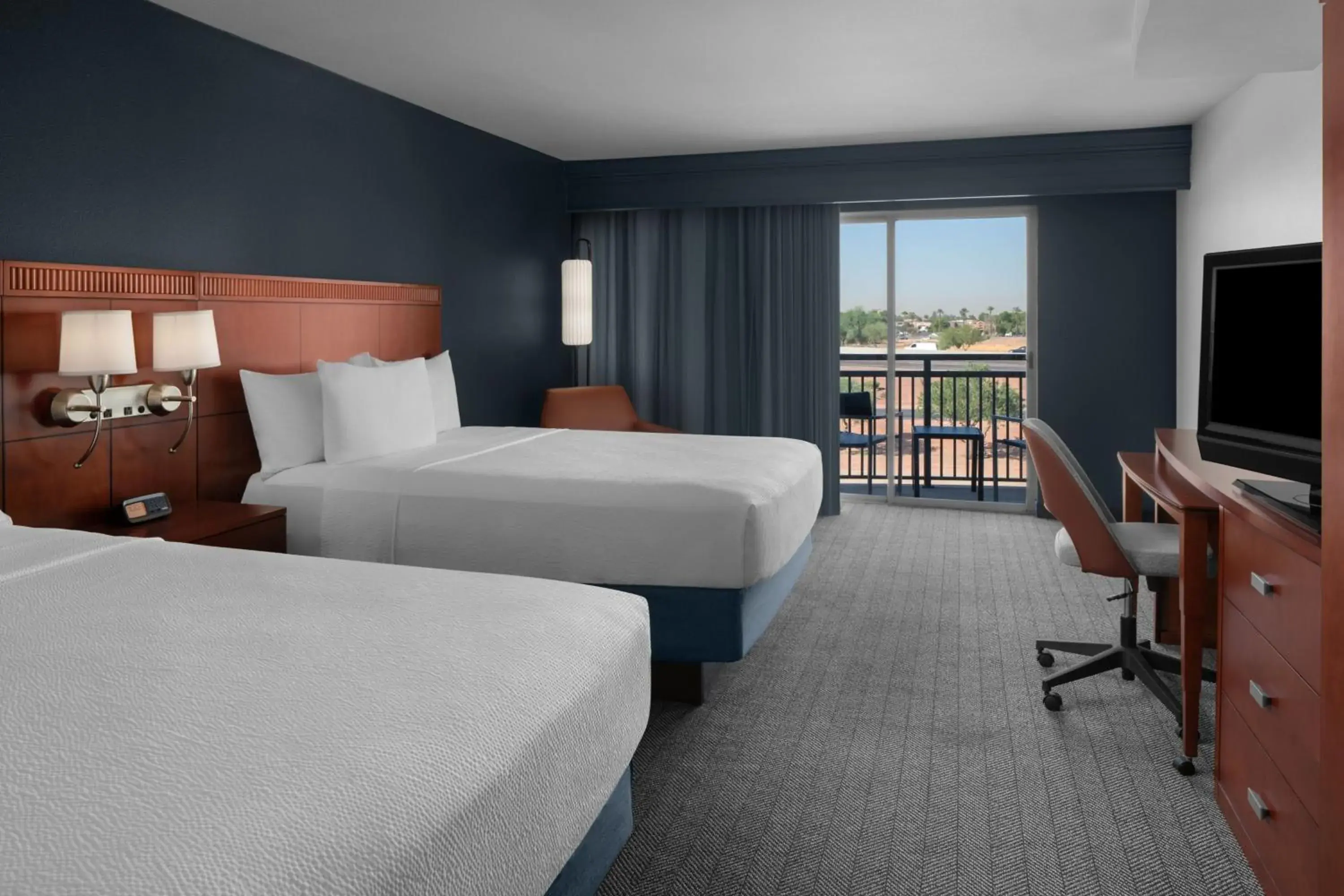 Photo of the whole room in Courtyard by Marriott Phoenix West/Avondale