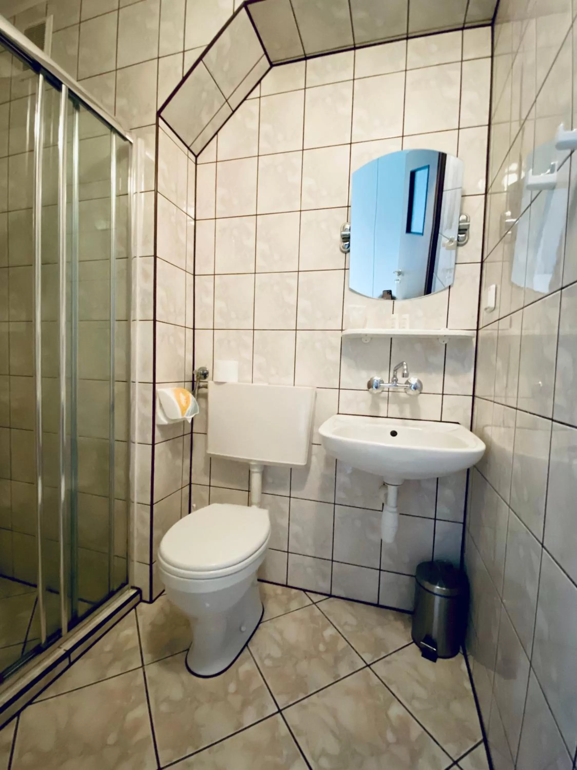 Bathroom in Hotel Kolorowa