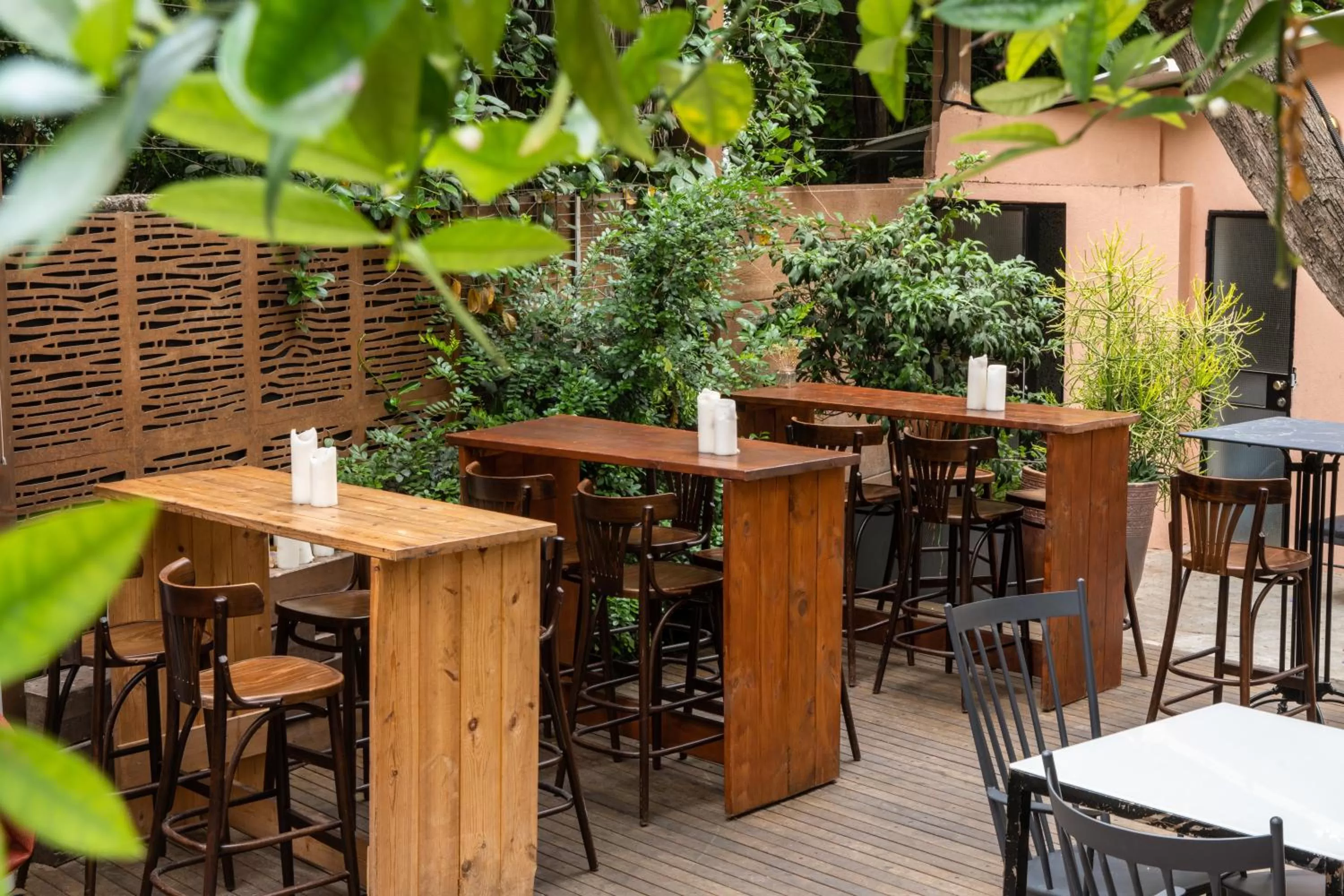 Restaurant/places to eat in Assemblage Boutique