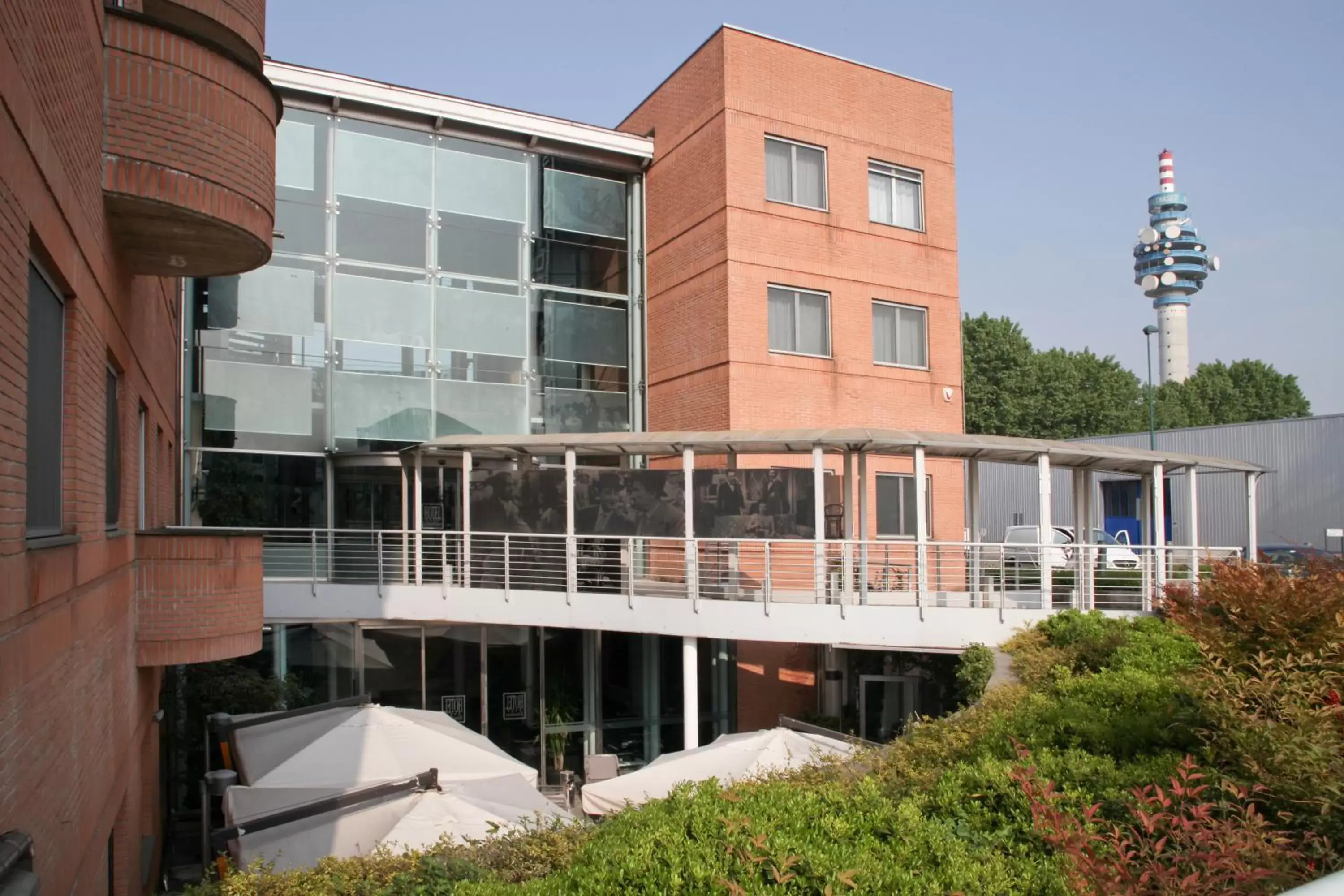 Facade/entrance, Property Building in Hotel Studios