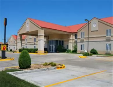 Parking in Super 8 by Wyndham Amarillo West