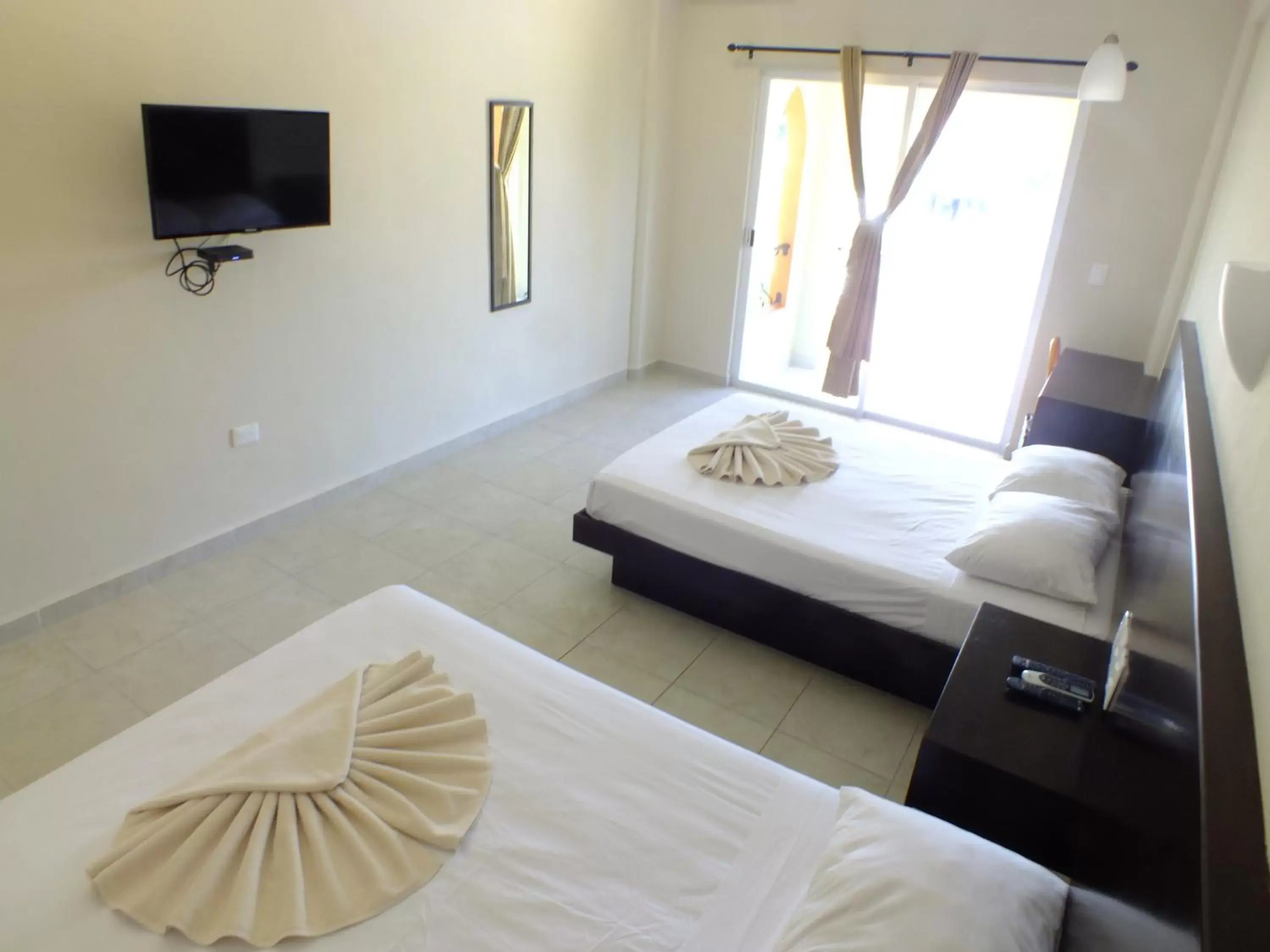 Photo of the whole room, Bed in Gran SAHARA