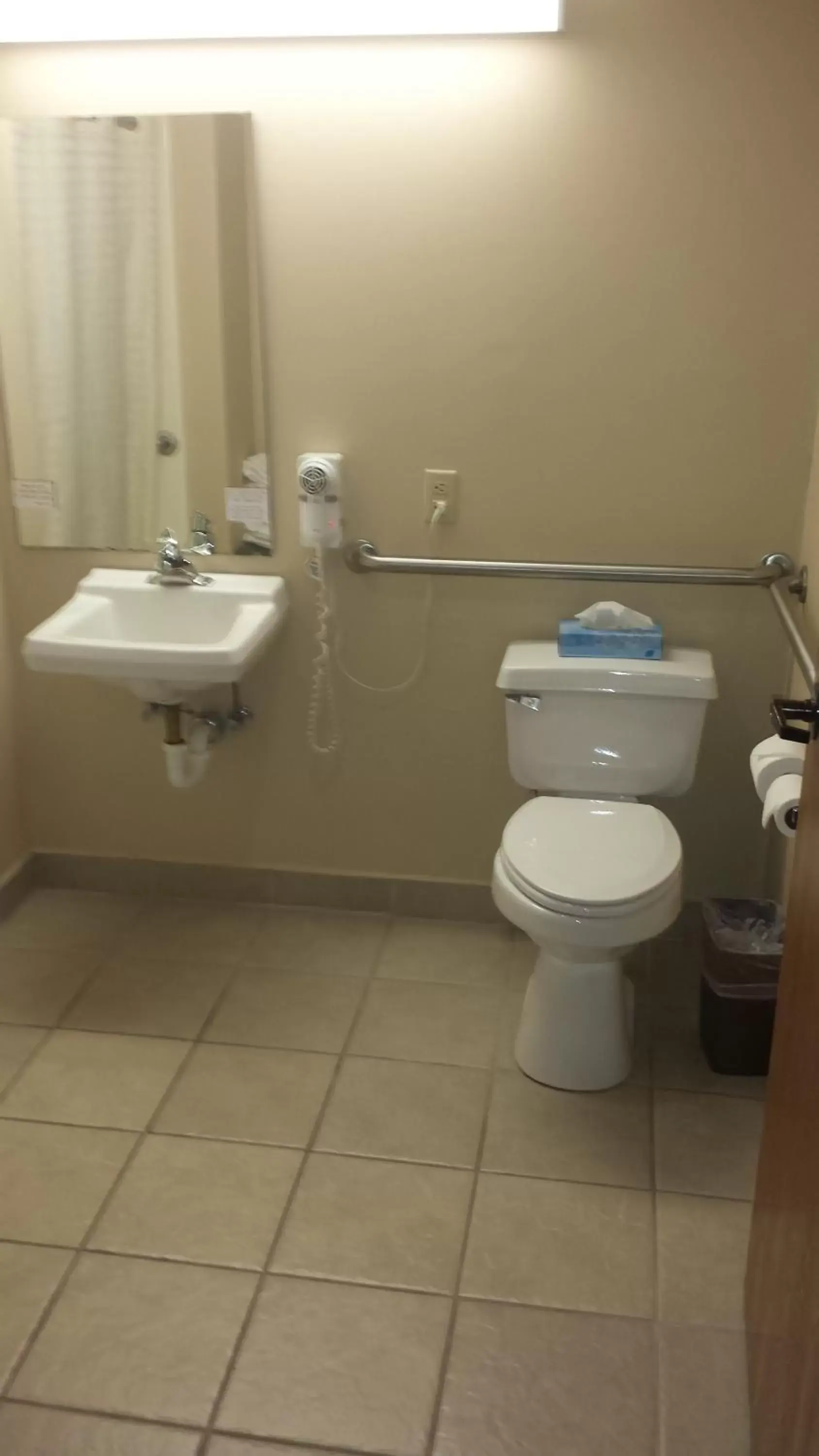 Toilet, Bathroom in All American Inn & Suites Branson