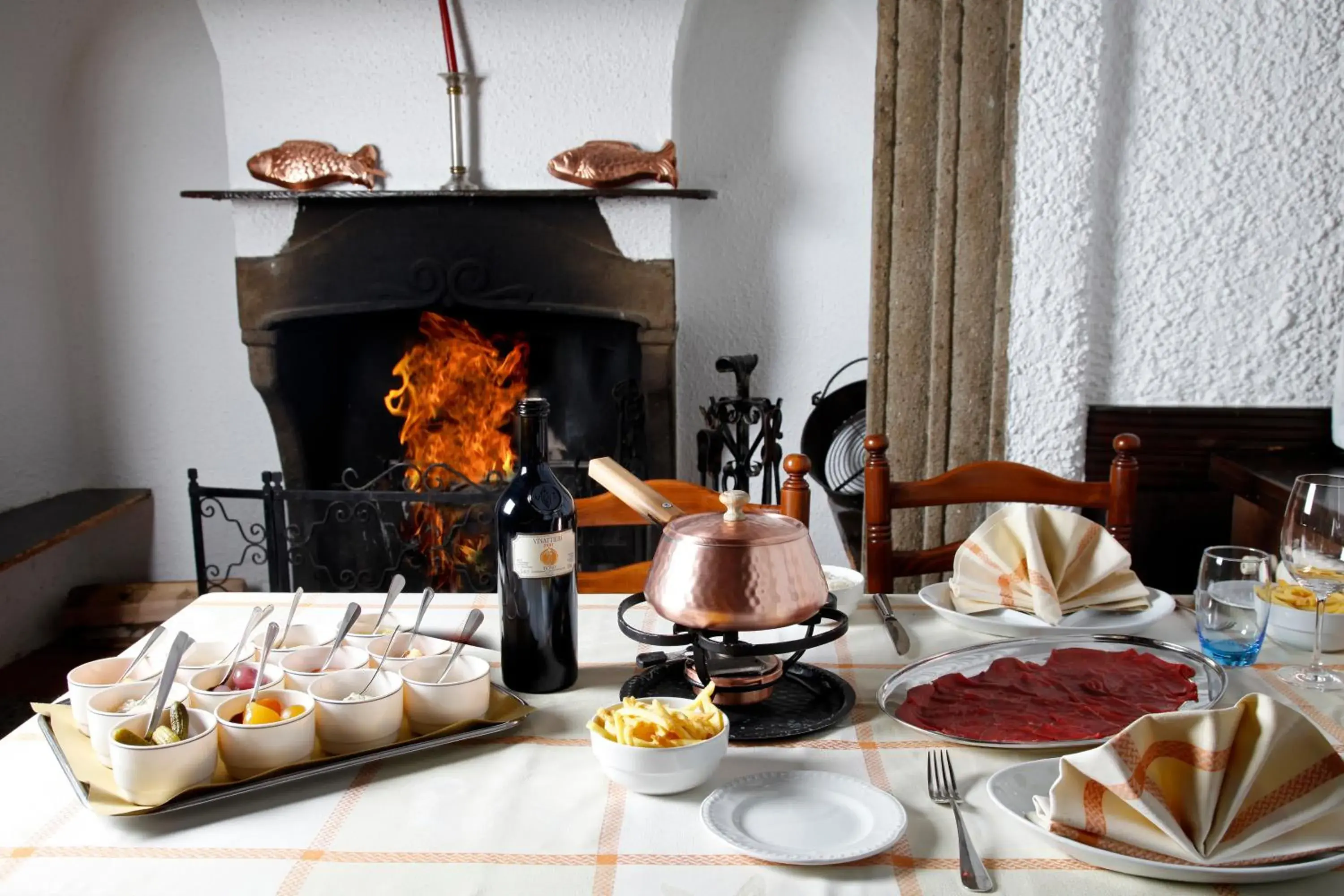 Food and drinks, Restaurant/Places to Eat in Albergo Ristorante Svizzero