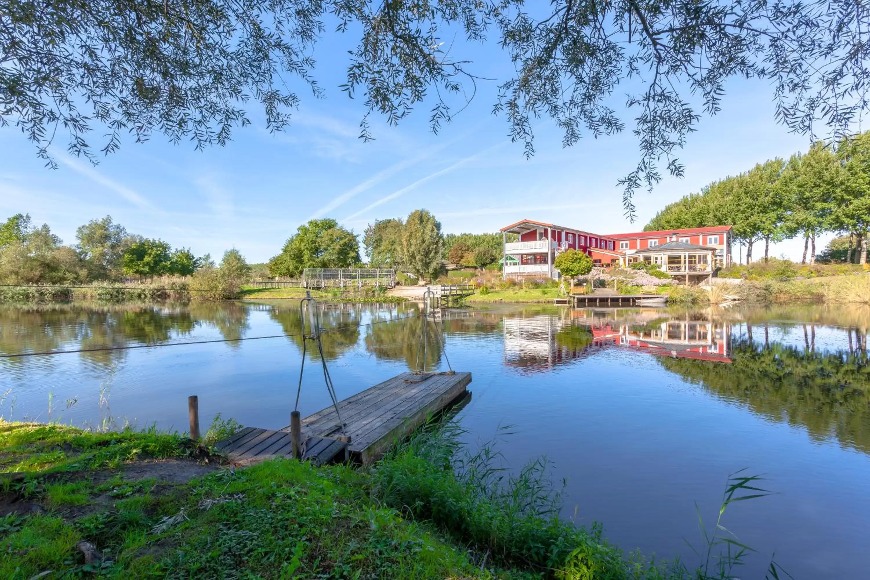 Property building in Hajé Hotel Restaurant de Lepelaar