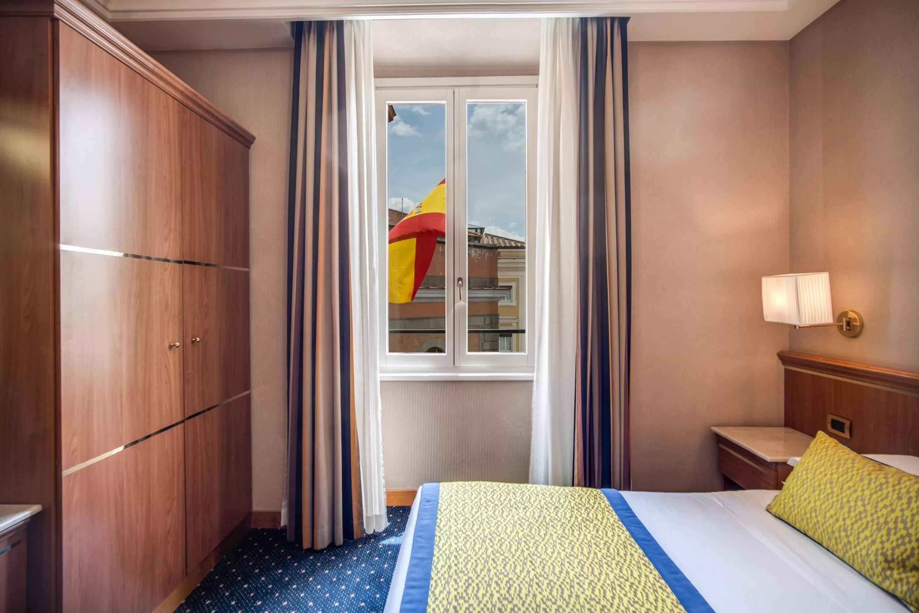 Bed in Hotel Diocleziano