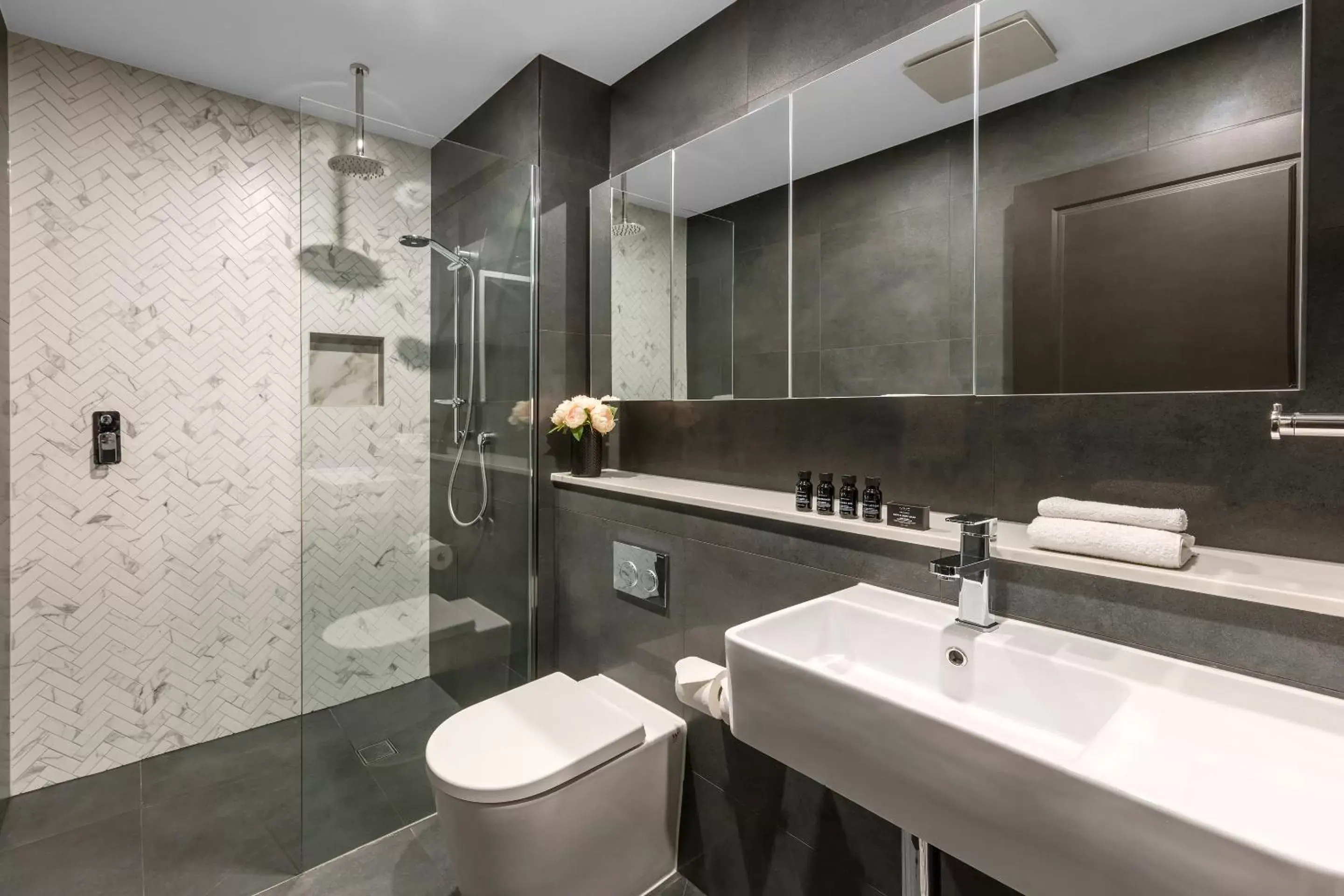 Bathroom in Holiday Inn & Suites - Parramatta Marsden Street, an IHG Hotel