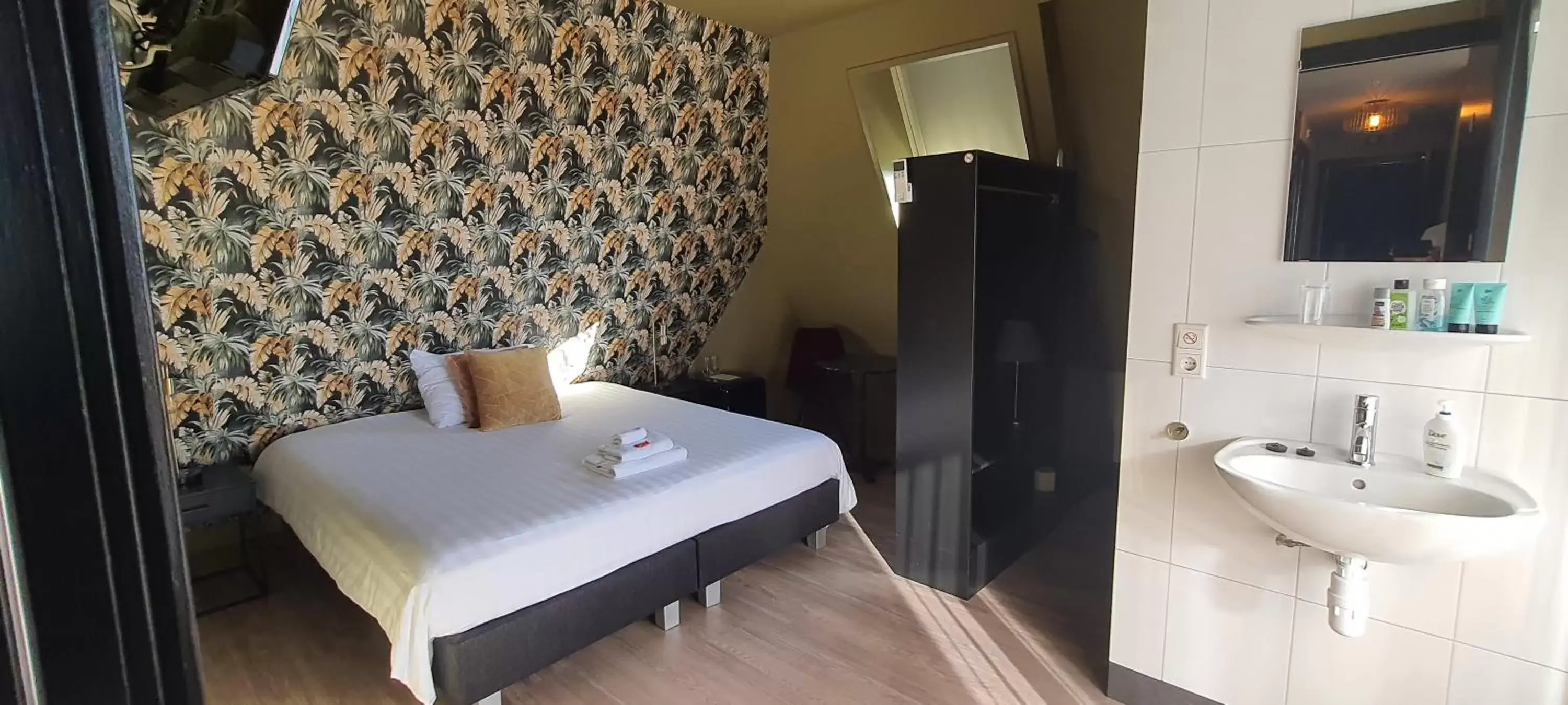 Deluxe Double Room - single occupancy in Sientjes Boetiekhotel Deluxe Double Room - single occupancy in Sientjes Boetiekhotel