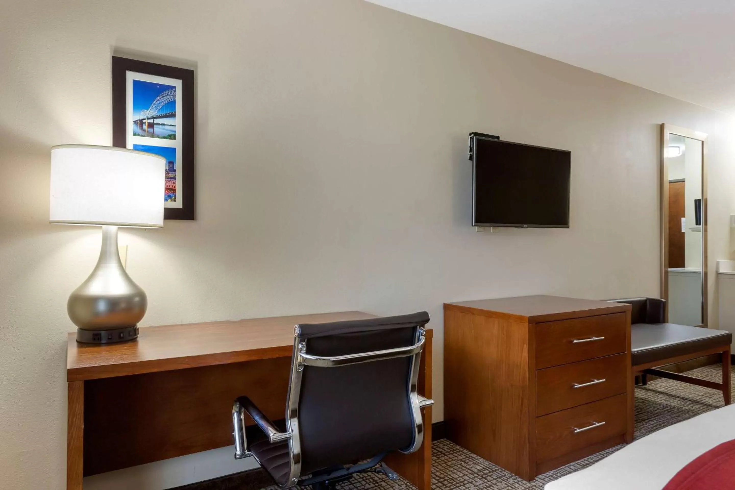 Photo of the whole room in Comfort Inn Marion - West Memphis