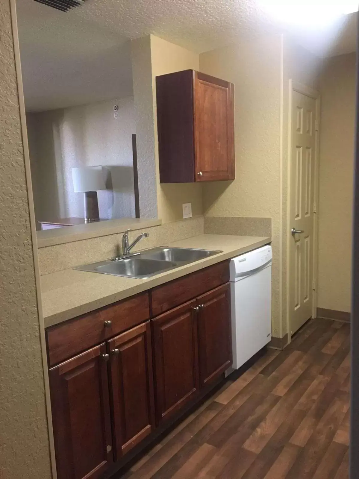 Kitchen or kitchenette, Kitchen/Kitchenette in Extended Stay America Suites - Jacksonville - Deerwood Park