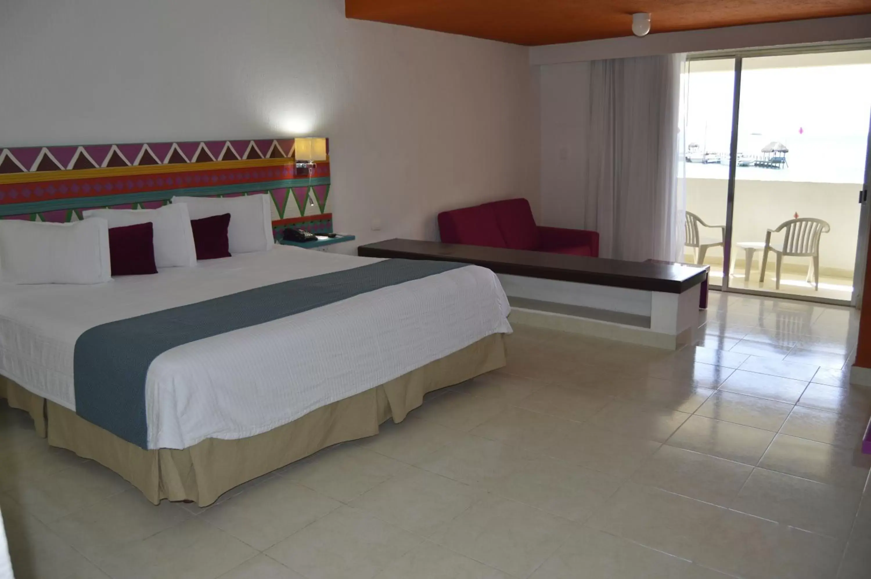 Bed in All Ritmo Cancun Resort & Water Park