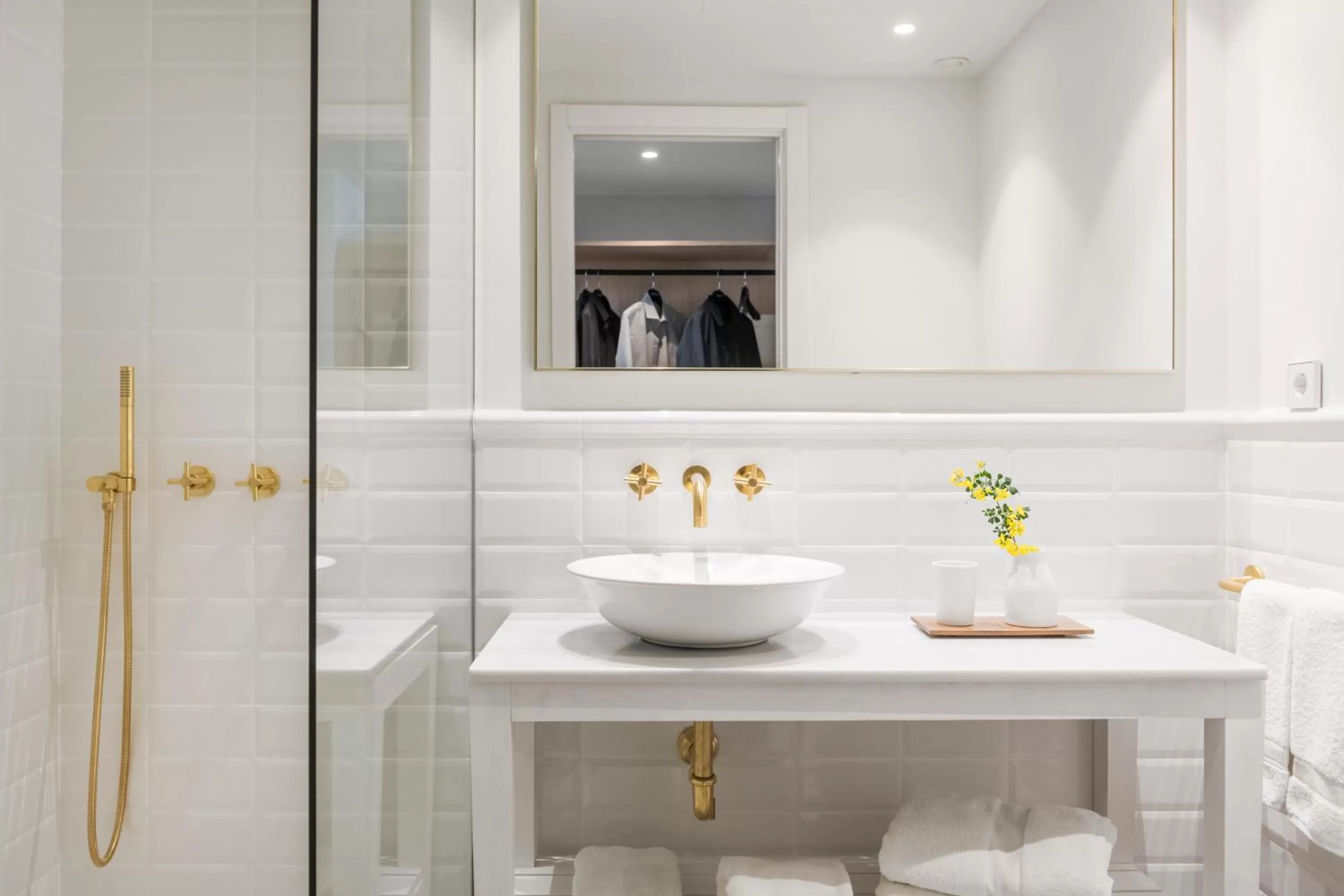 Shower in Alta House Begur