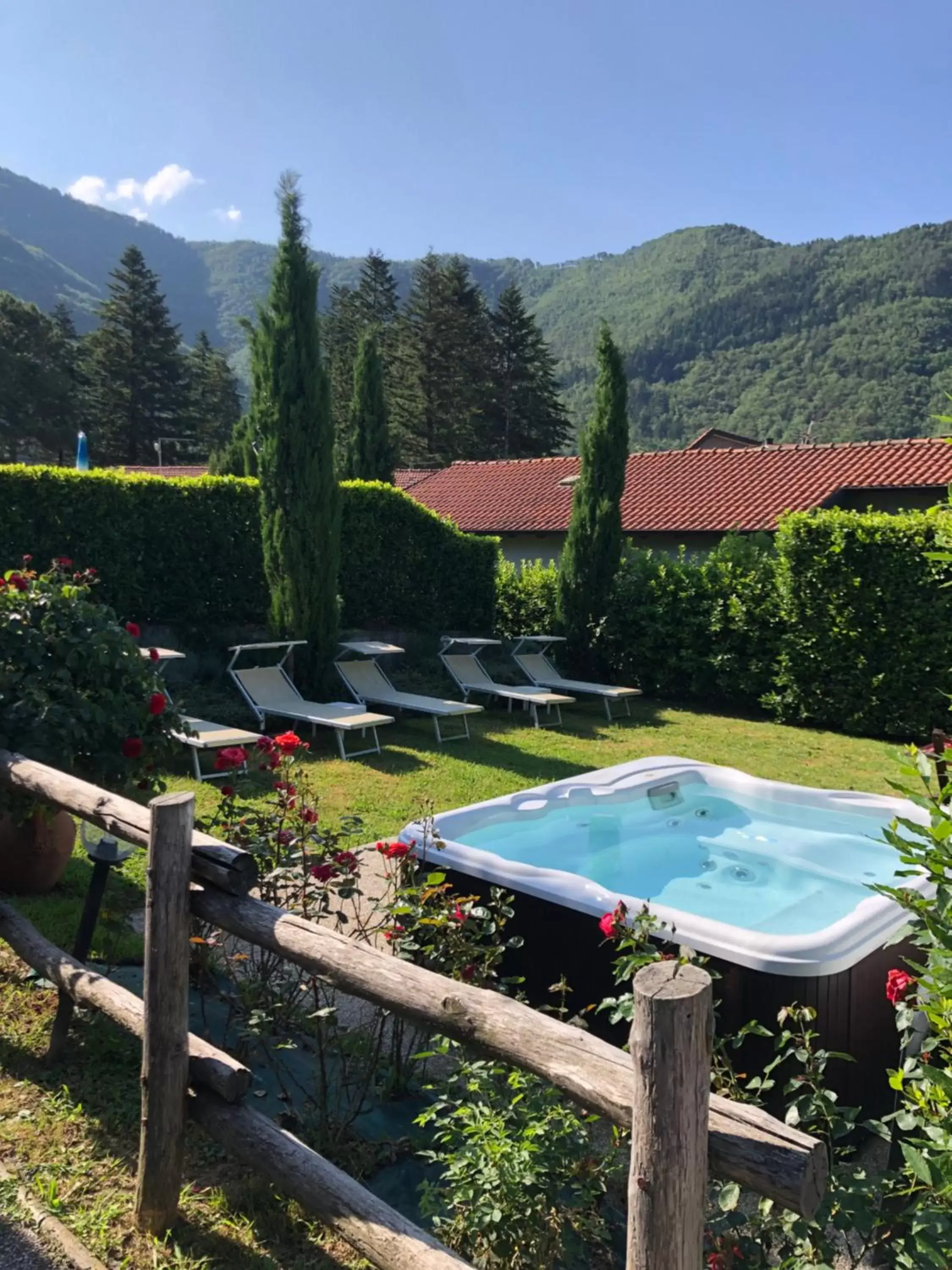 Garden, Pool View in Albergo Miramonti