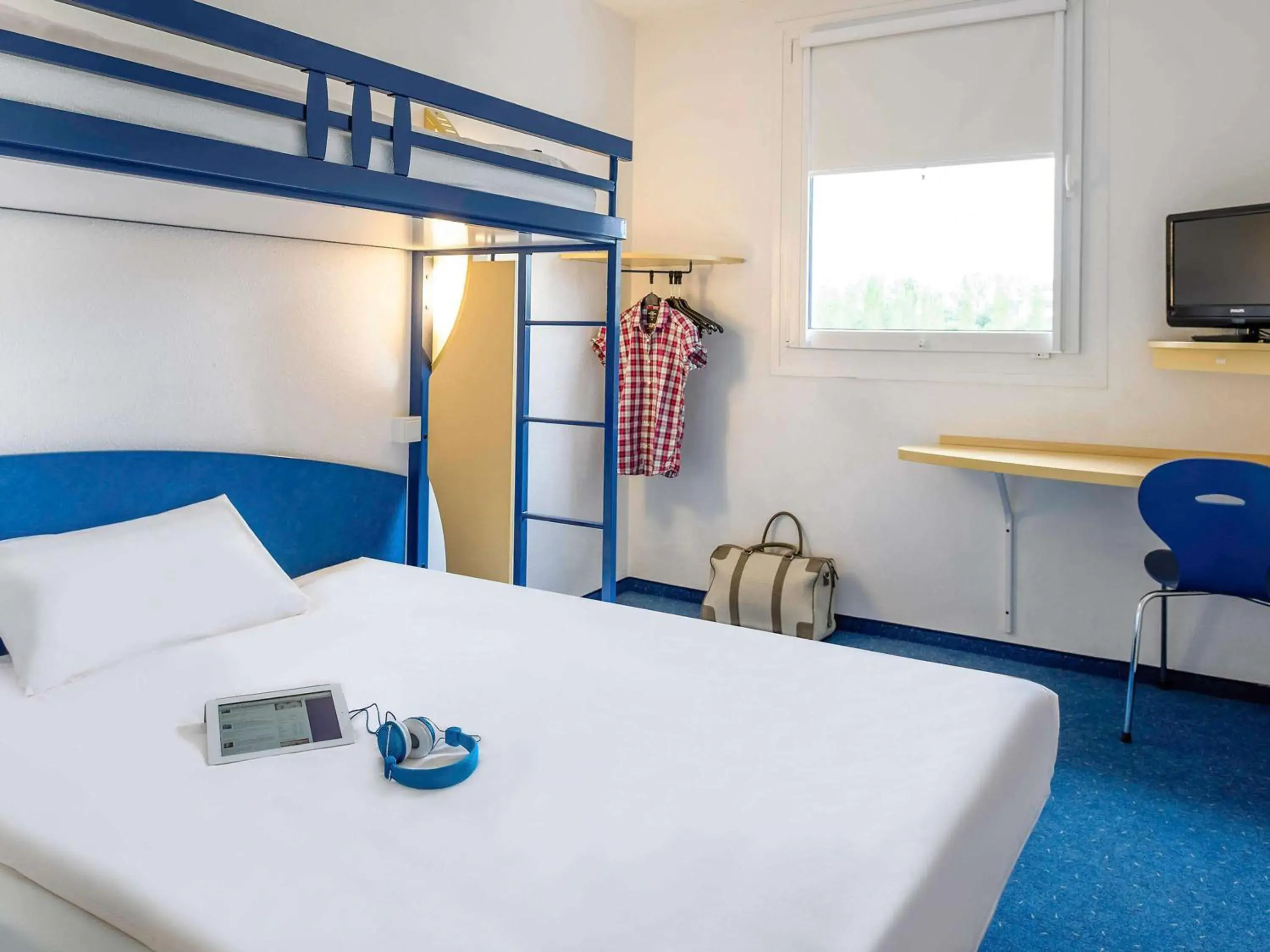 Bedroom, Bed in Ibis Budget Orly Chevilly Tram 7
