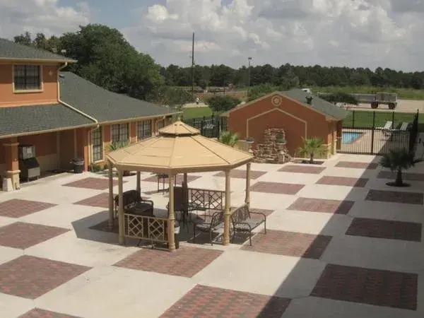 BBQ facilities in Executive Inn Brookshire