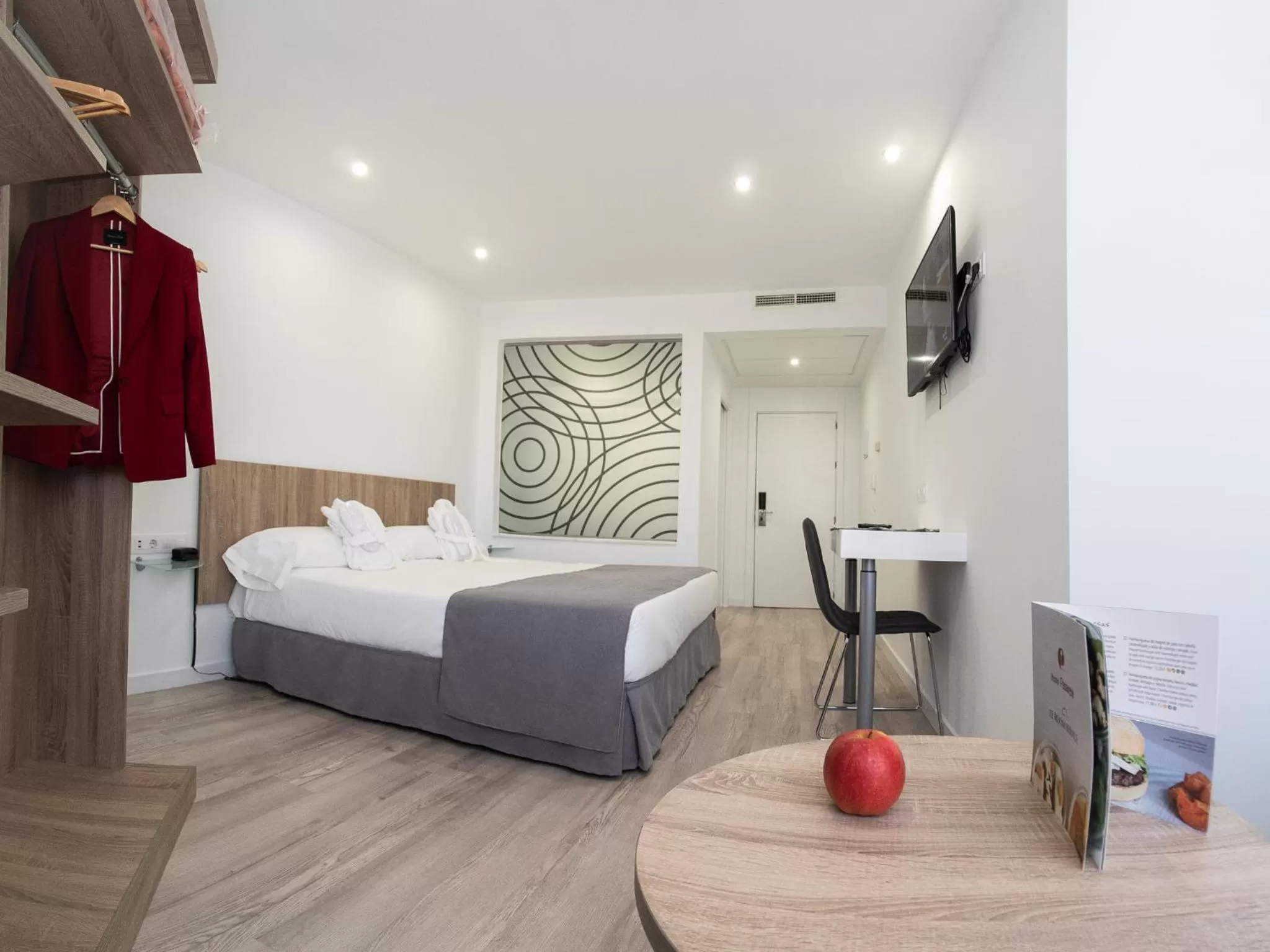 Photo of the whole room, Bed in Hotel Pasarela