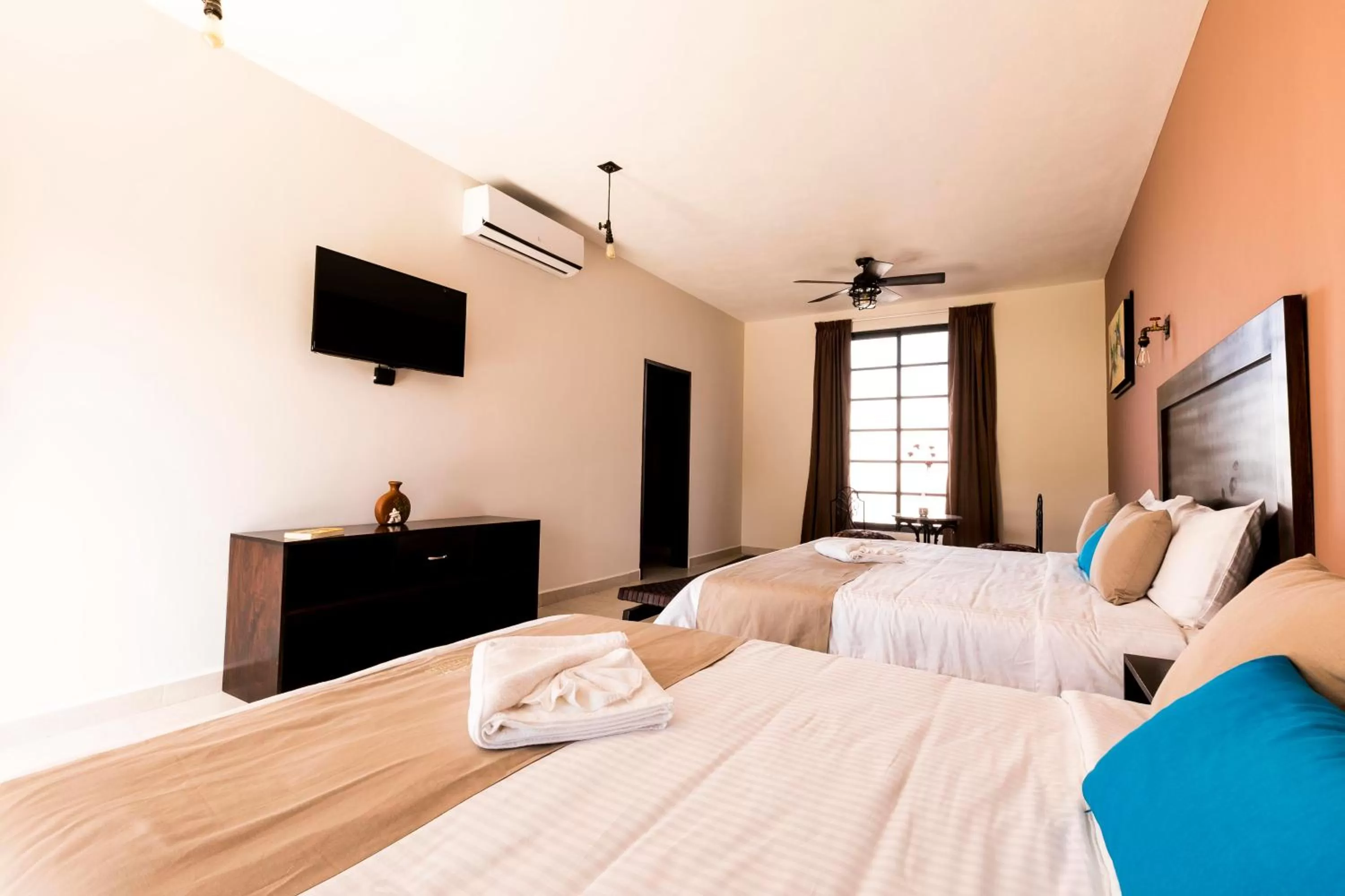 Photo of the whole room, Bed in Hotel Los Frailes, Valladolid, Yucatán