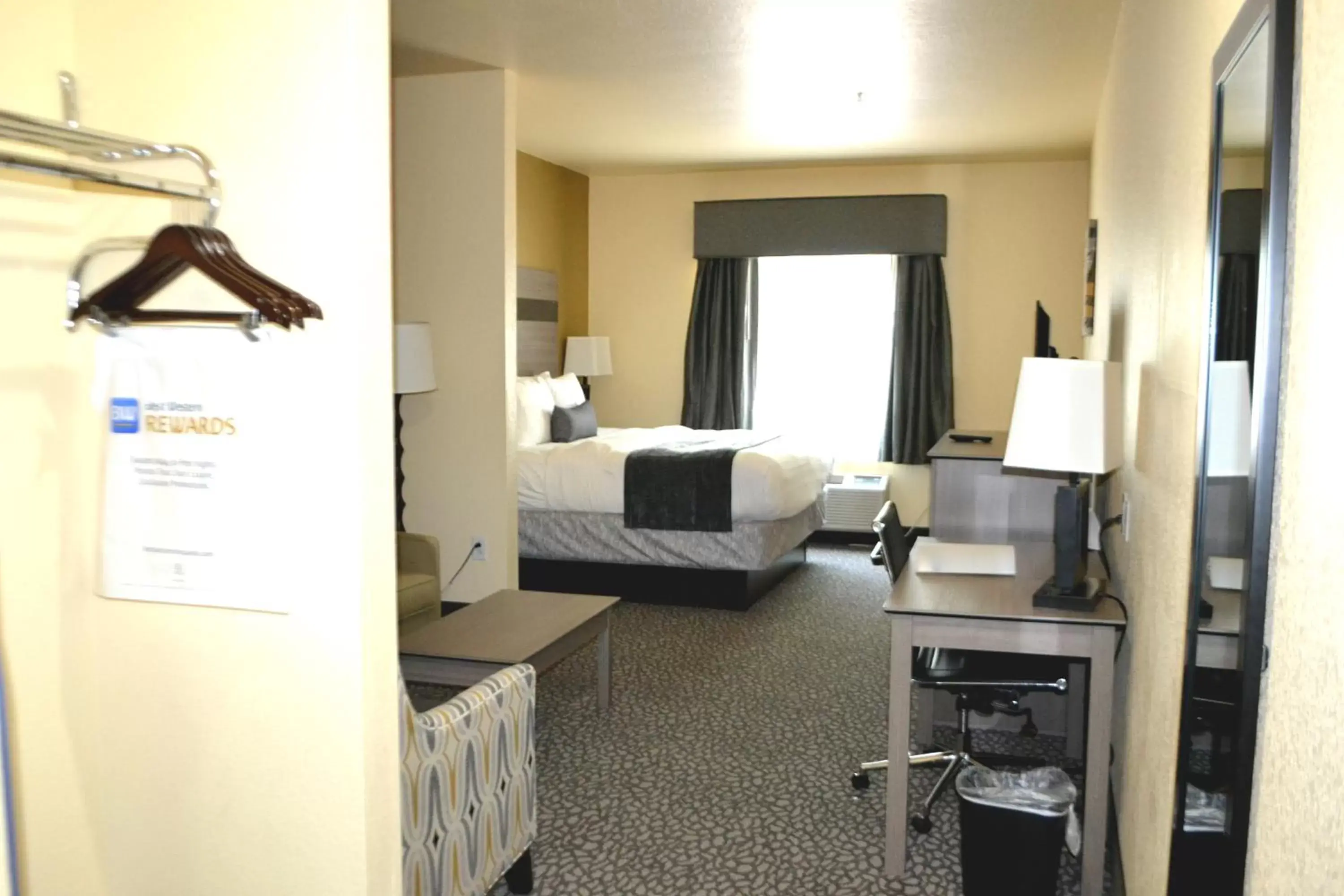 Photo of the whole room, Bed in Best Western Sherwood Inn & Suites