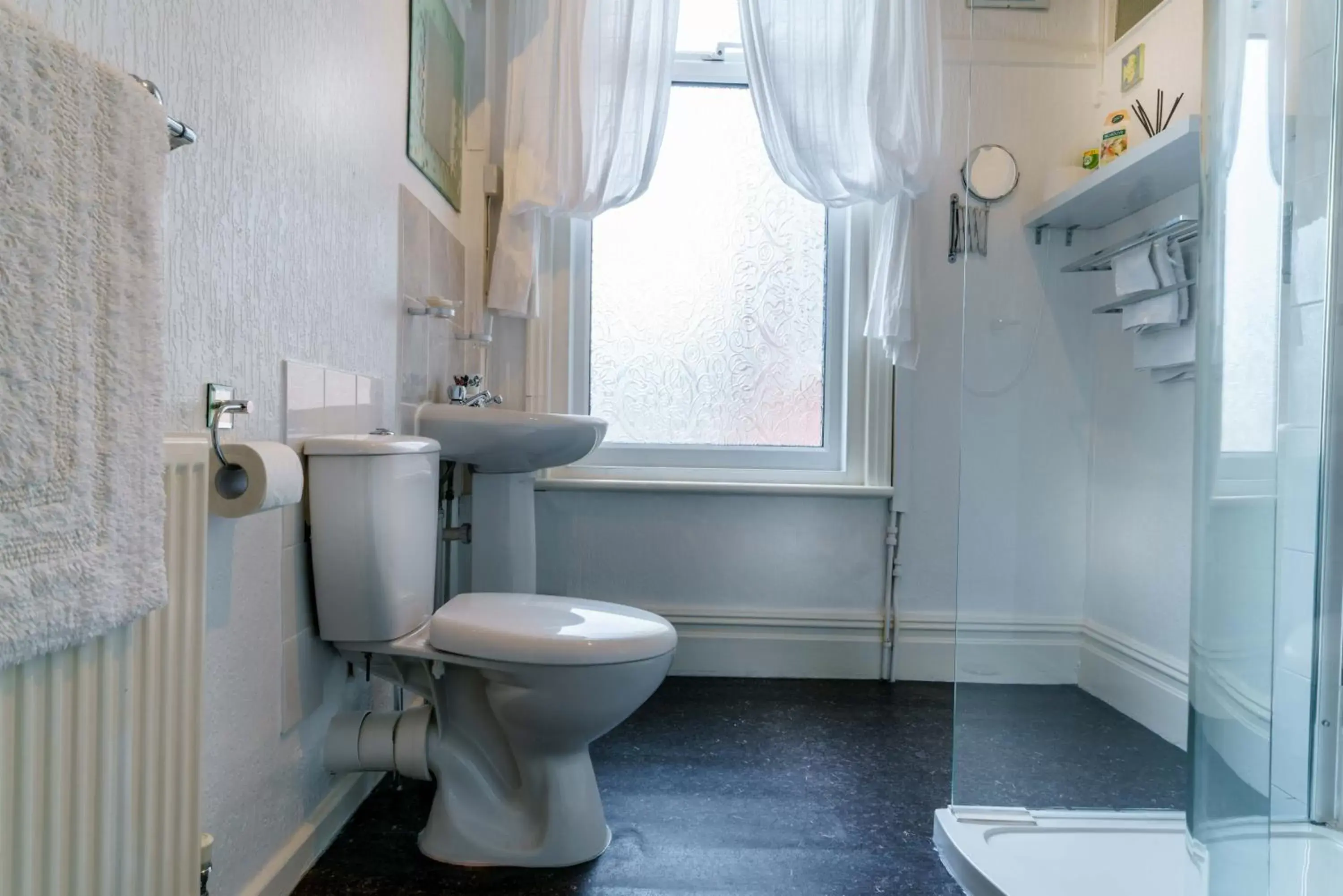 Toilet, Bathroom in The Gaydon