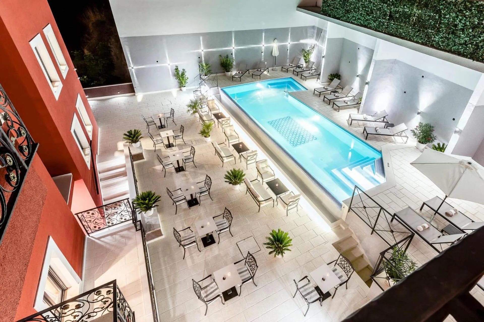 Pool view in Hotel Cvita