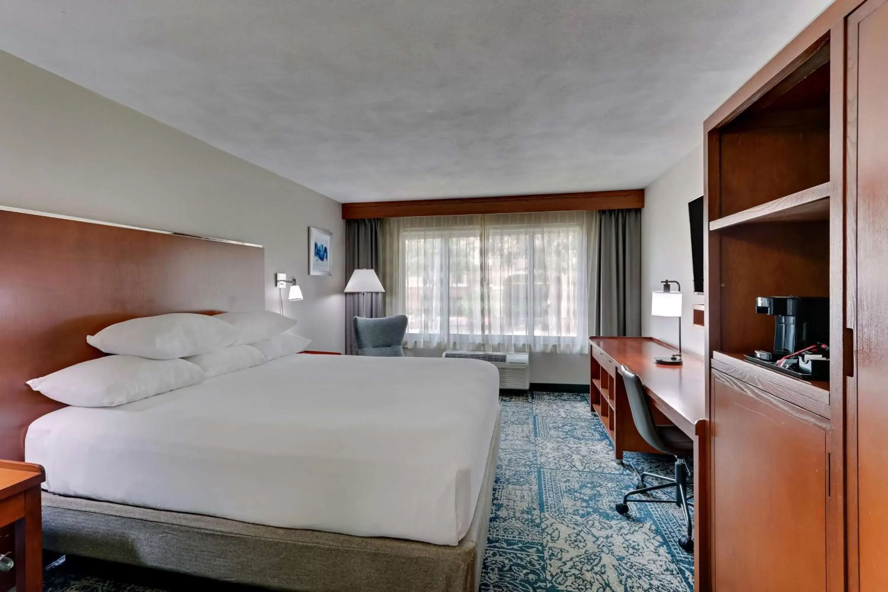 Bedroom in Drury Inn & Suites San Antonio Airport