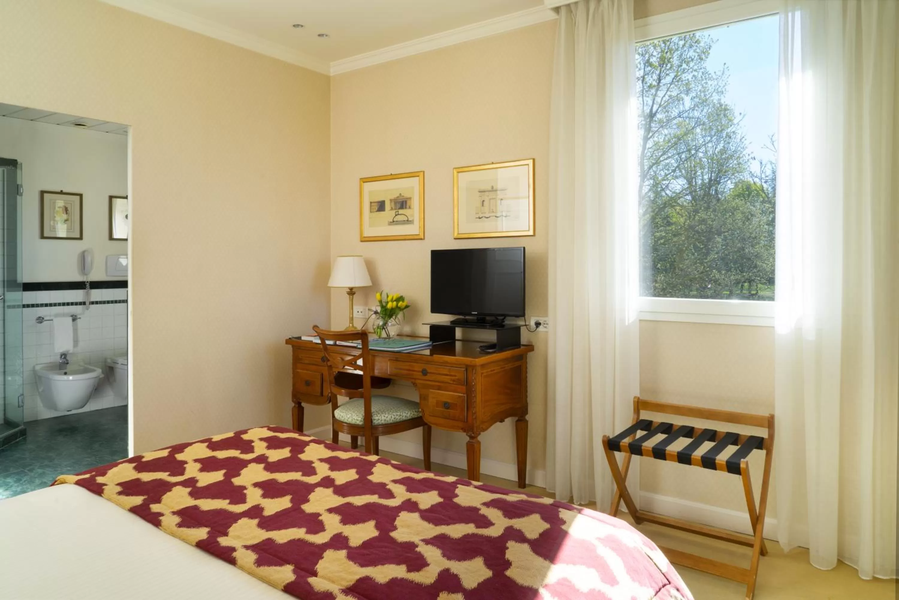 TV and multimedia, Bed in Villa Abbondanzi Resort