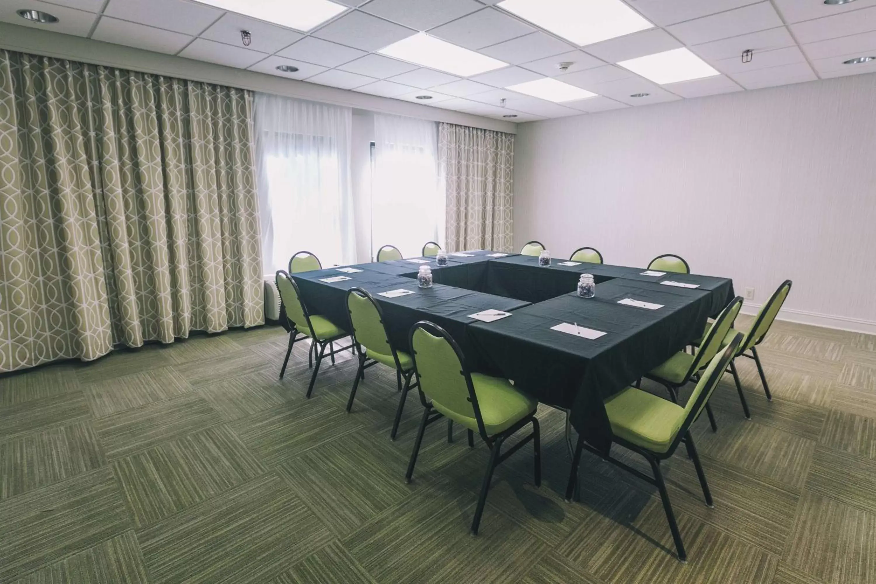 Meeting/conference room in Hampton Inn Tallahassee-Central