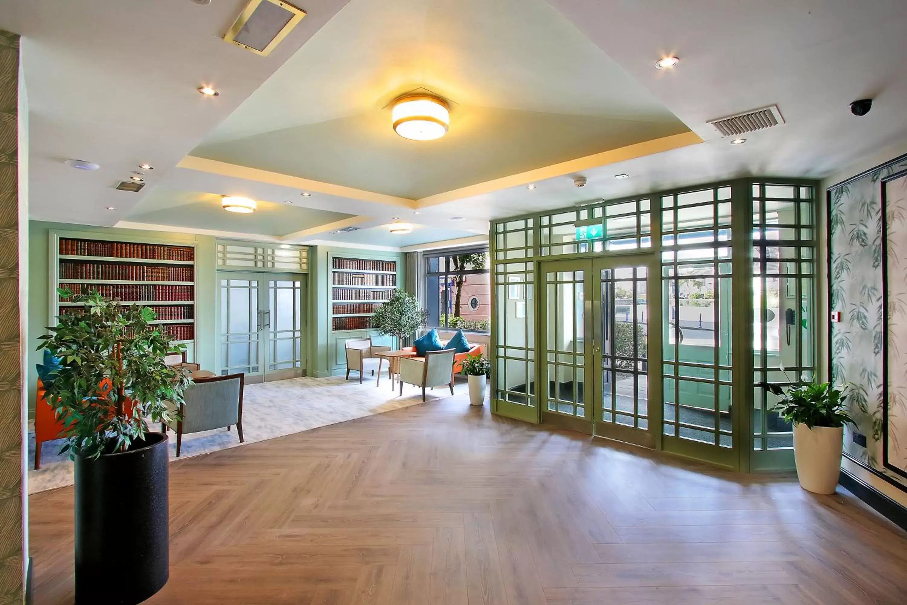 Property building, Lobby/Reception in Waterford Marina Hotel