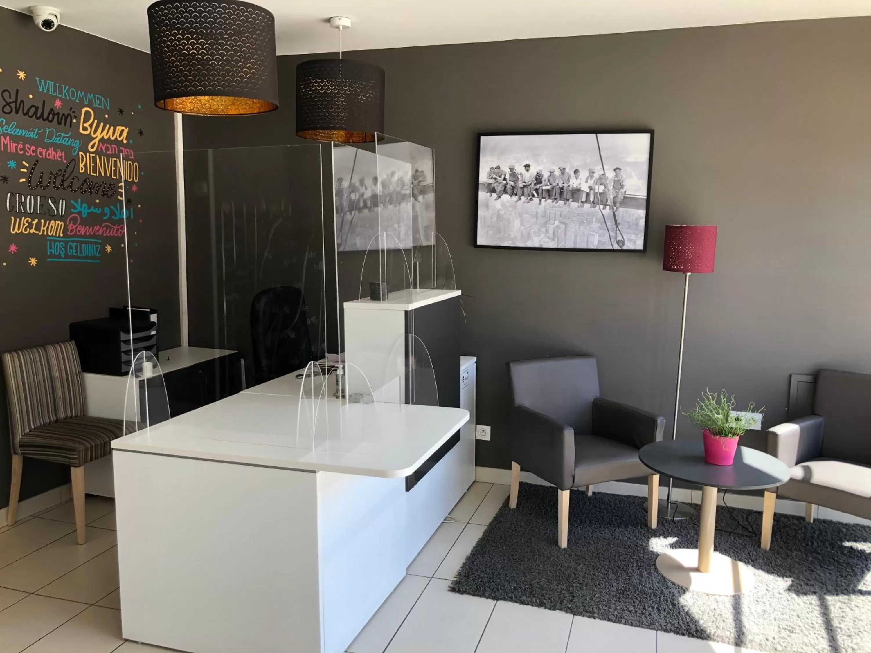 Lobby or reception in Hôtel Saint Roch Montpellier Centre