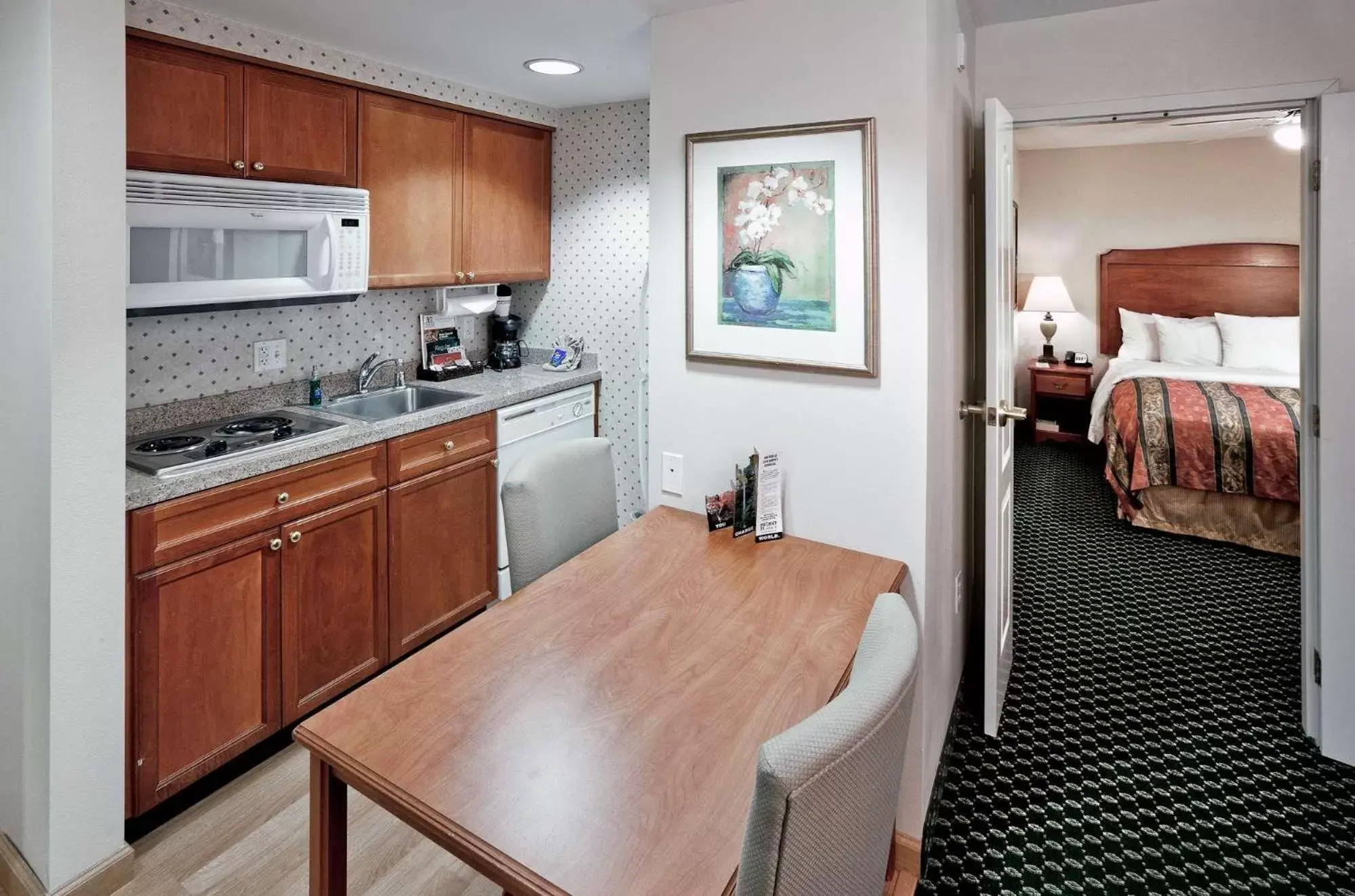 Kitchen or kitchenette, Kitchen/Kitchenette in Homewood Suites by Hilton Ontario Rancho Cucamonga