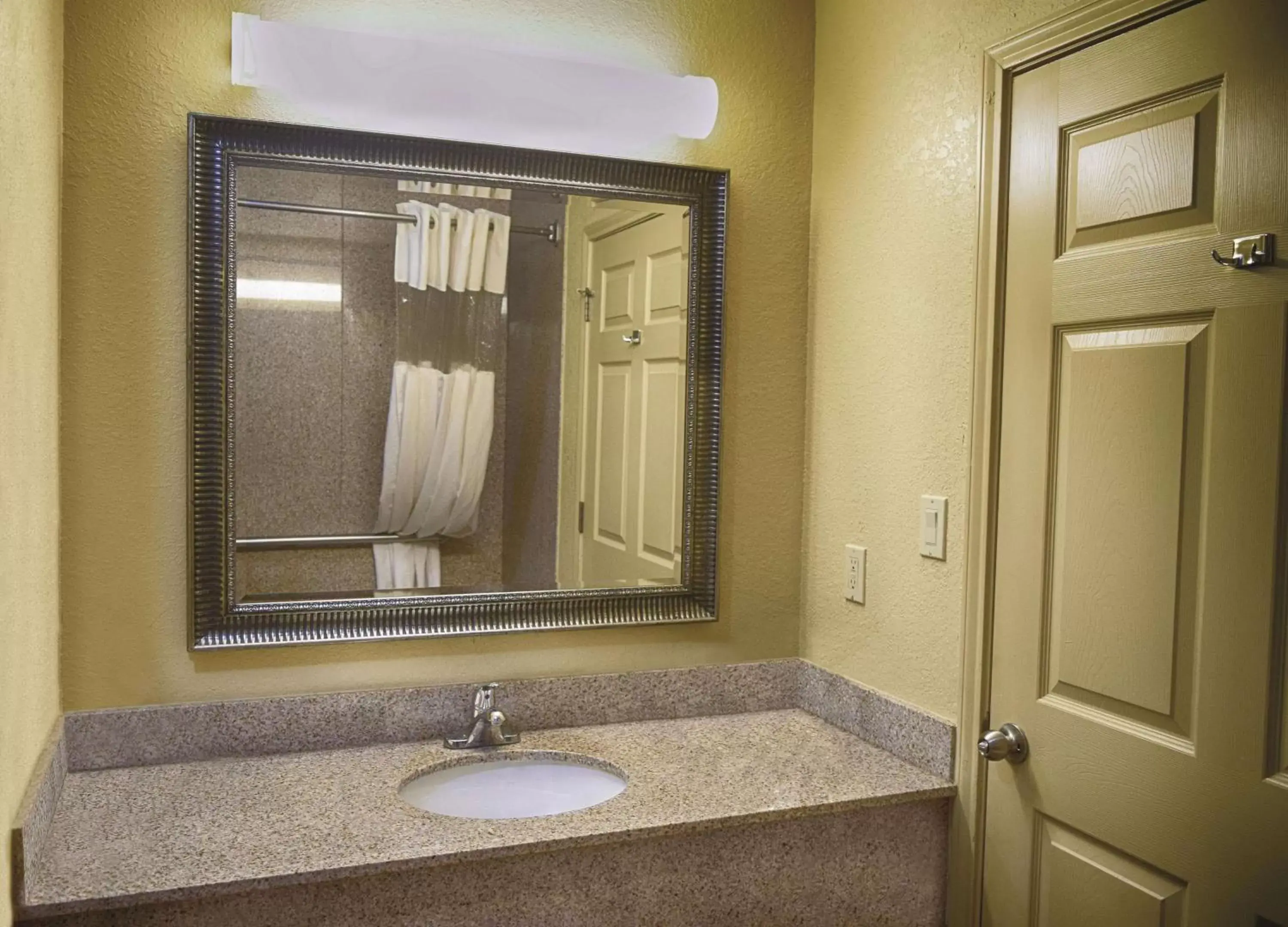 Photo of the whole room, Bathroom in La Quinta by Wyndham Alice