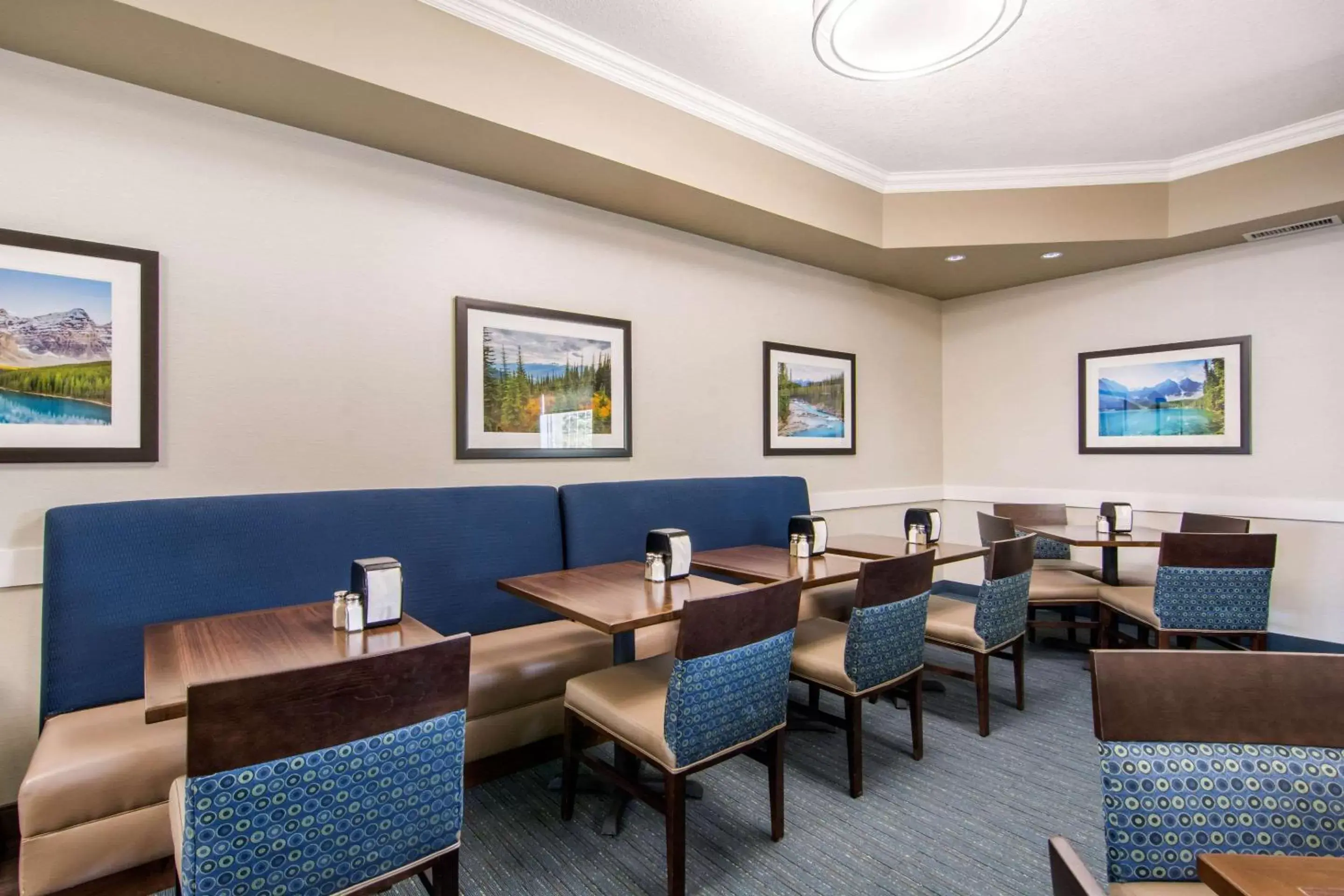 Restaurant/Places to Eat in Comfort Inn & Suites Red Deer