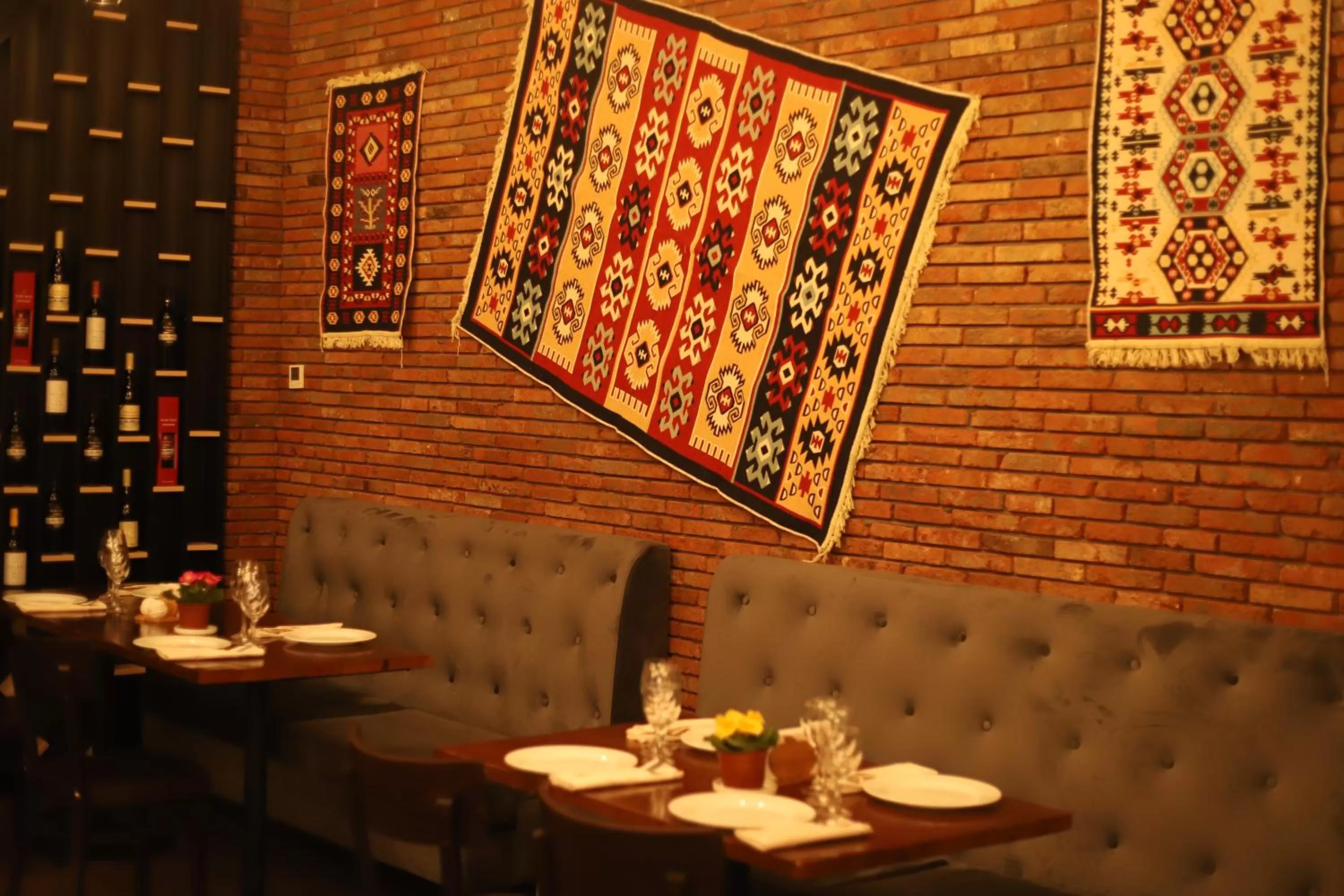 Restaurant/Places to Eat in Bricks Hotel