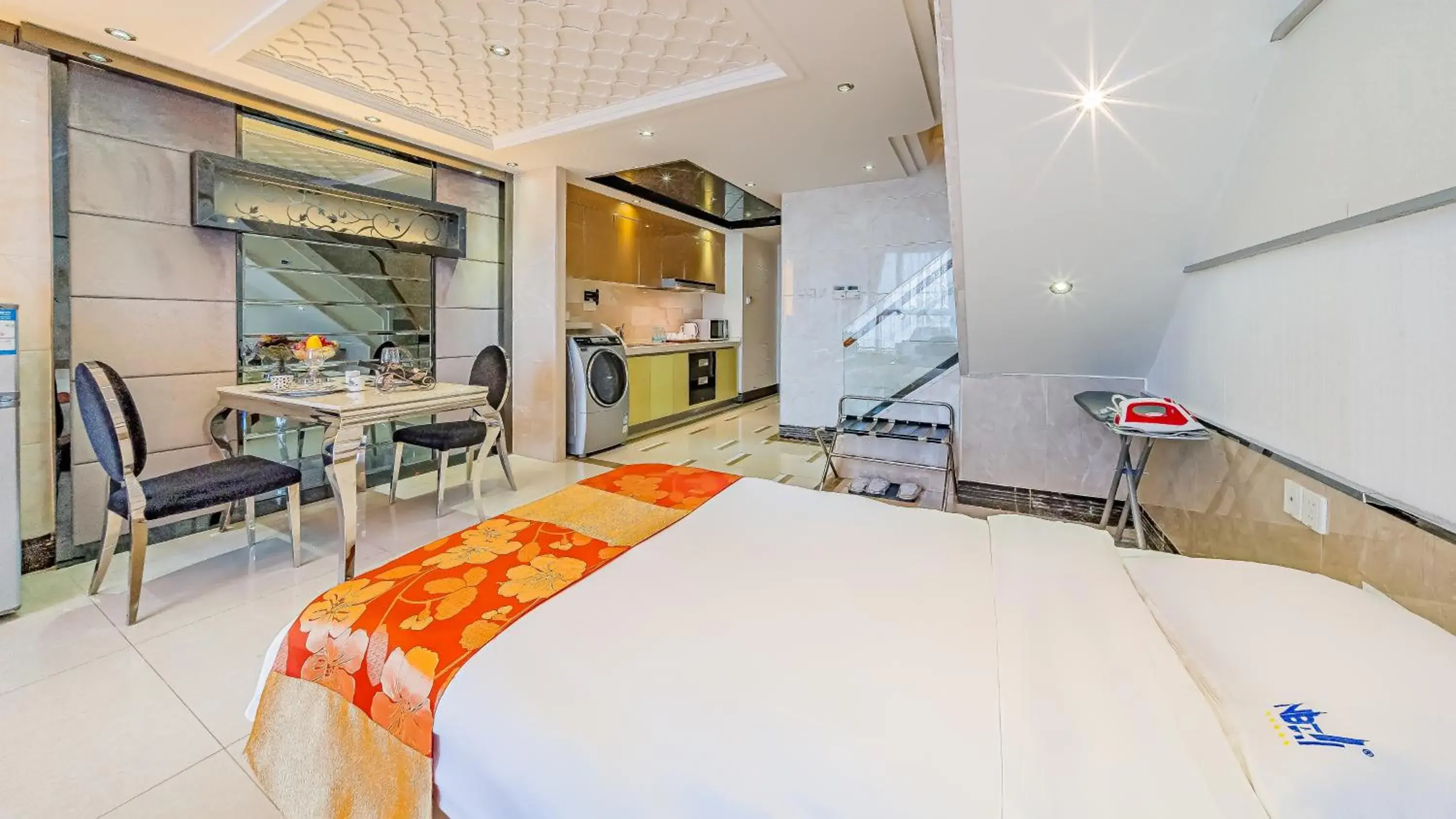 Kitchen or kitchenette, Bed in South & North International Apartment - Beijing Road -Free shuttle bus-Snack-Wellcome fruit during Canton Fair Kitchen or kitchenette, Bed in South & North International Apartment - Beijing Road -Free shuttle bus-Snack-Wellcome fruit during Canton Fair