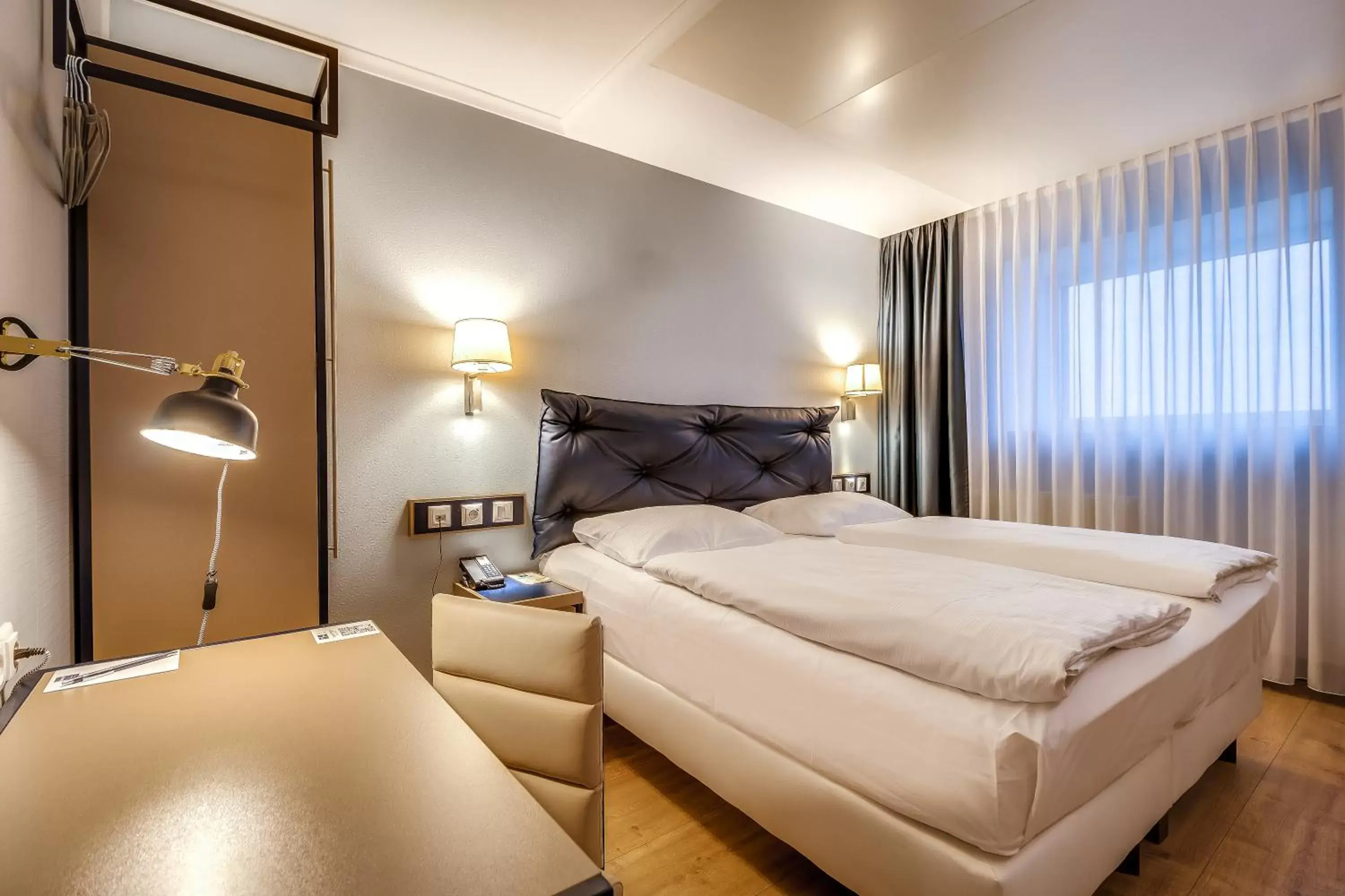 Photo of the whole room, Bed in Congress Hotel Chemnitz Photo of the whole room, Bed in Congress Hotel Chemnitz