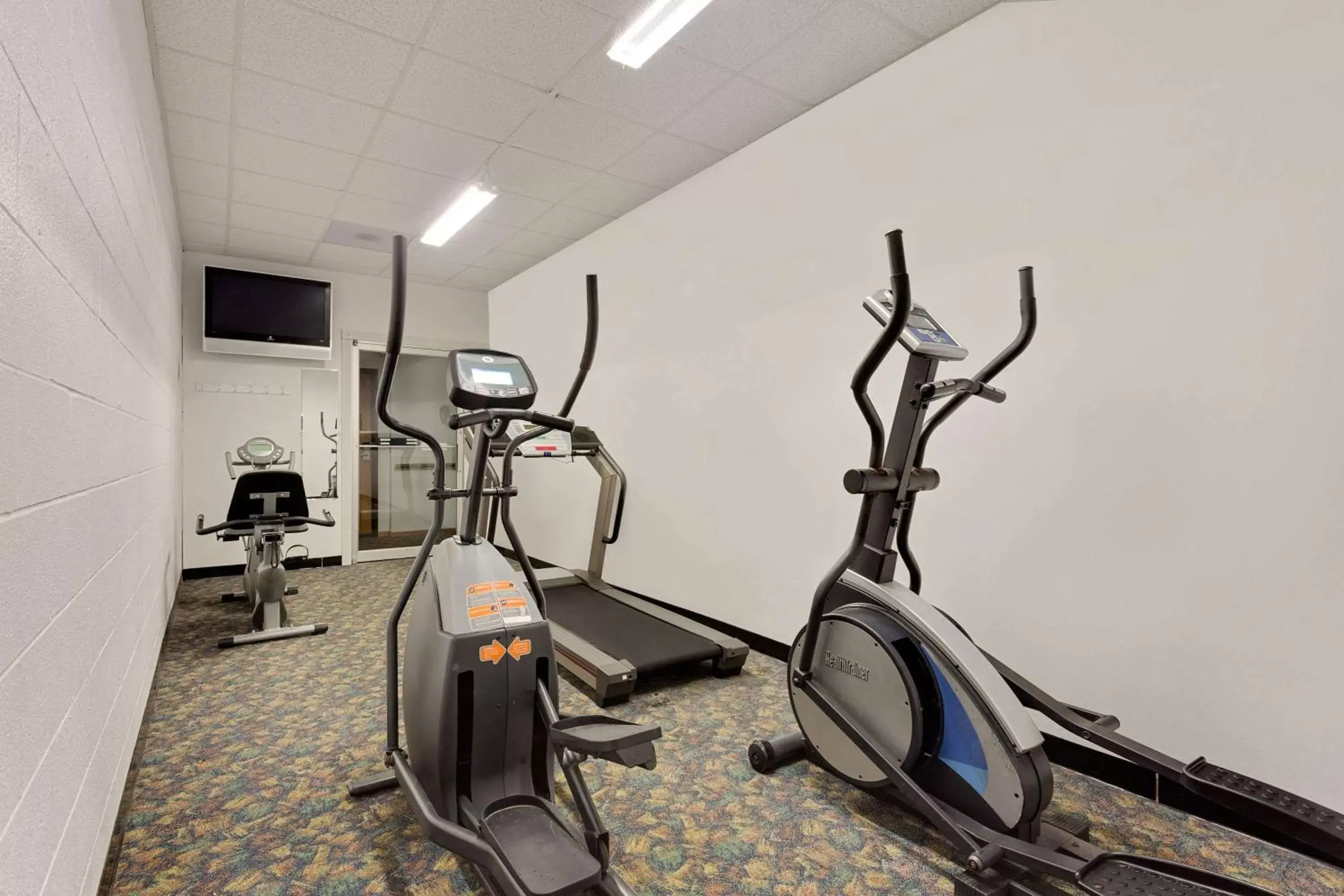 Fitness centre/facilities, Fitness Center/Facilities in Ramada by Wyndham Richland Center
