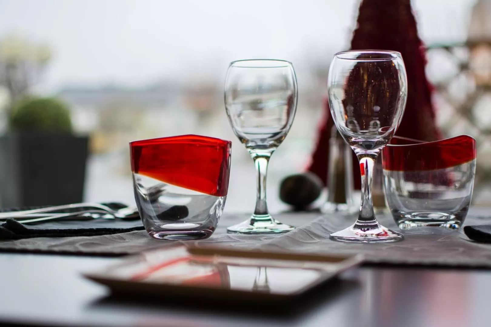 Restaurant/places to eat in Logis Hôtel-Restaurant Le Commerce