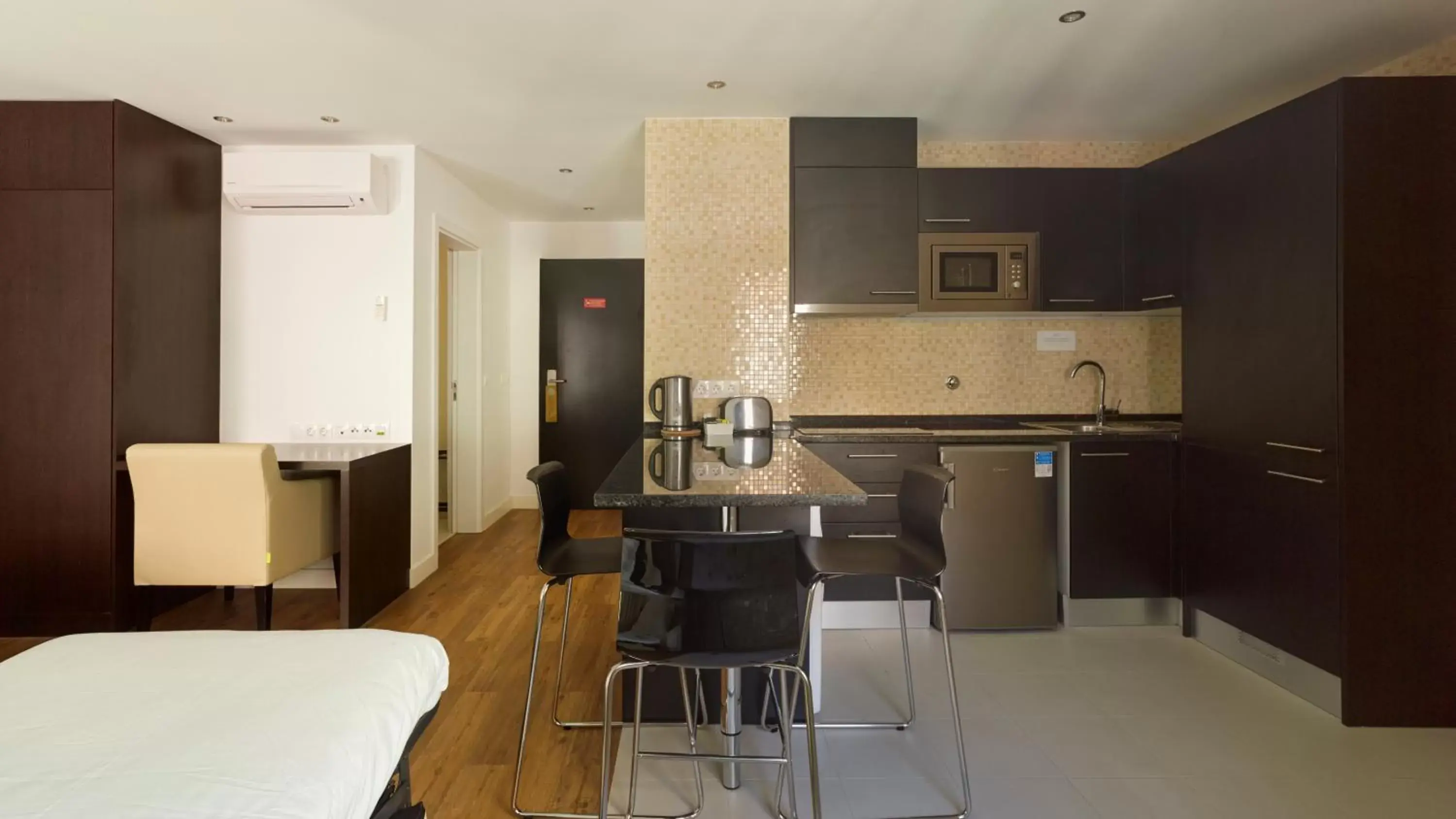 Kitchen or kitchenette, Kitchen/Kitchenette in Lisbon City Apartments & Suites by City Hotels