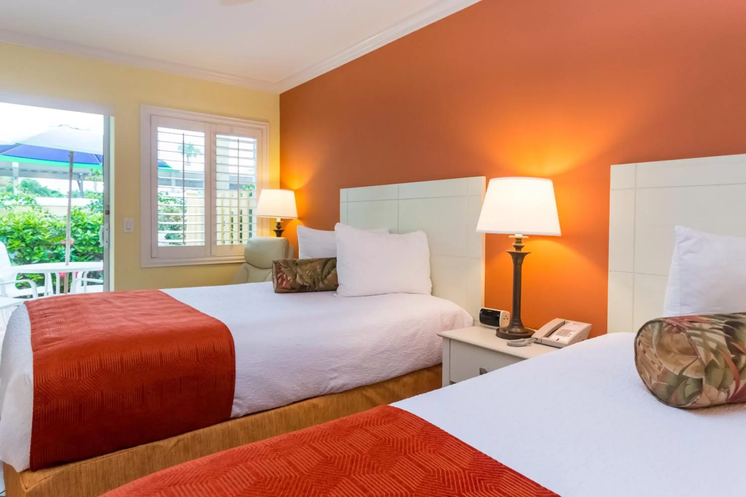 Bedroom, Bed in Inn at the Beach-Venice Florida