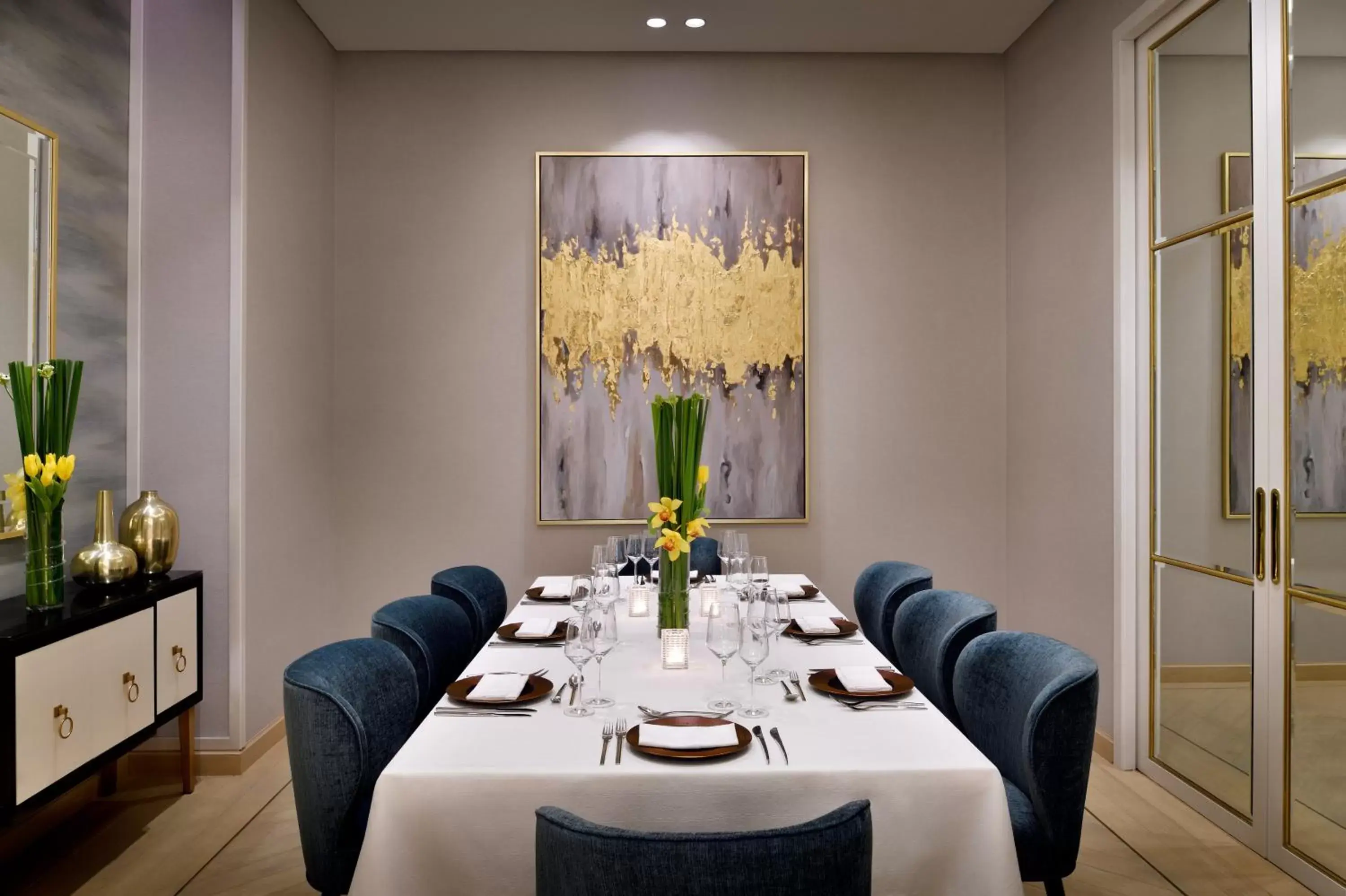 Dining area, Restaurant/Places to Eat in Mövenpick Hotel Bahrain