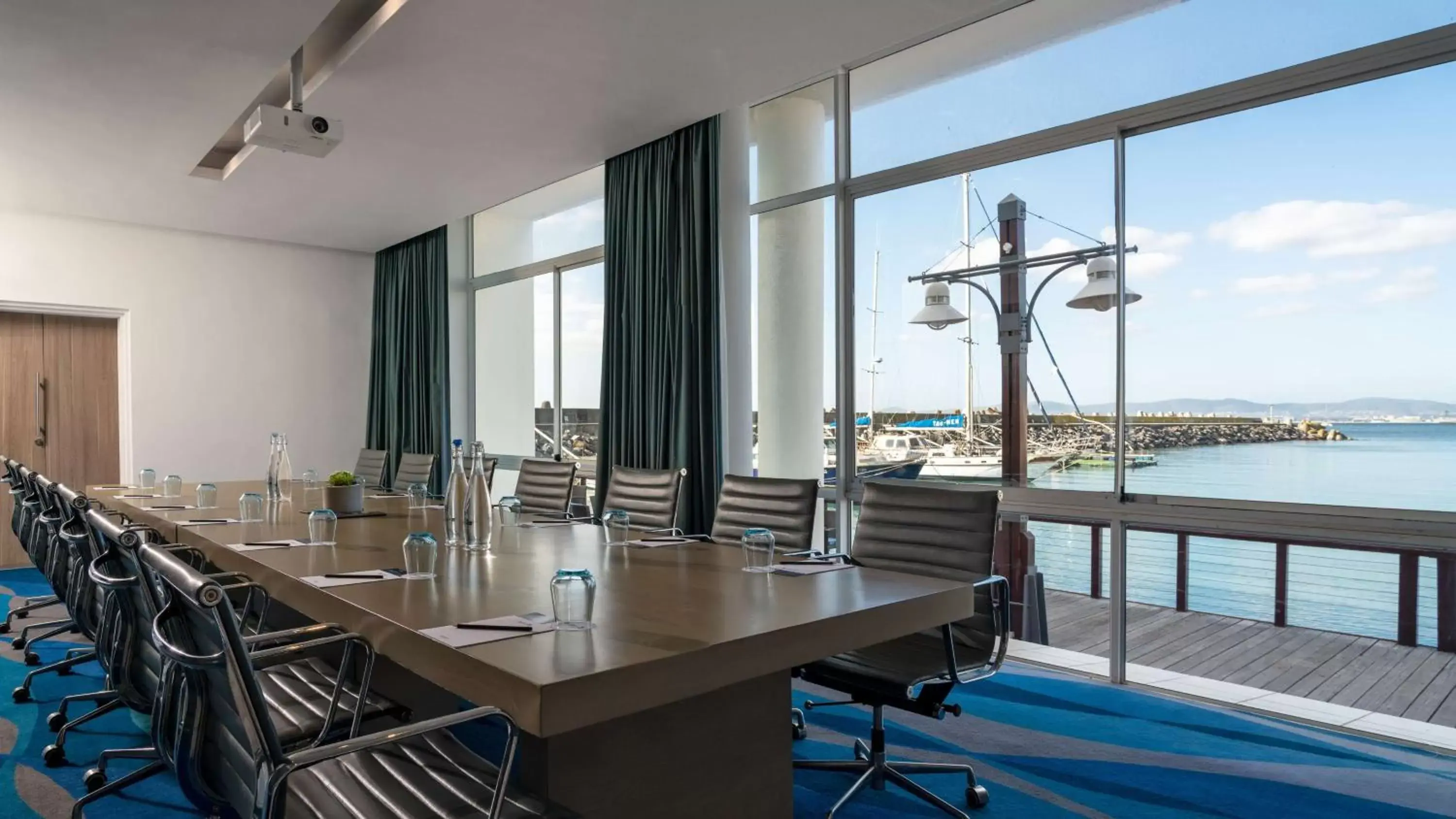 Meeting/conference room in Radisson Blu Hotel Waterfront, Cape Town